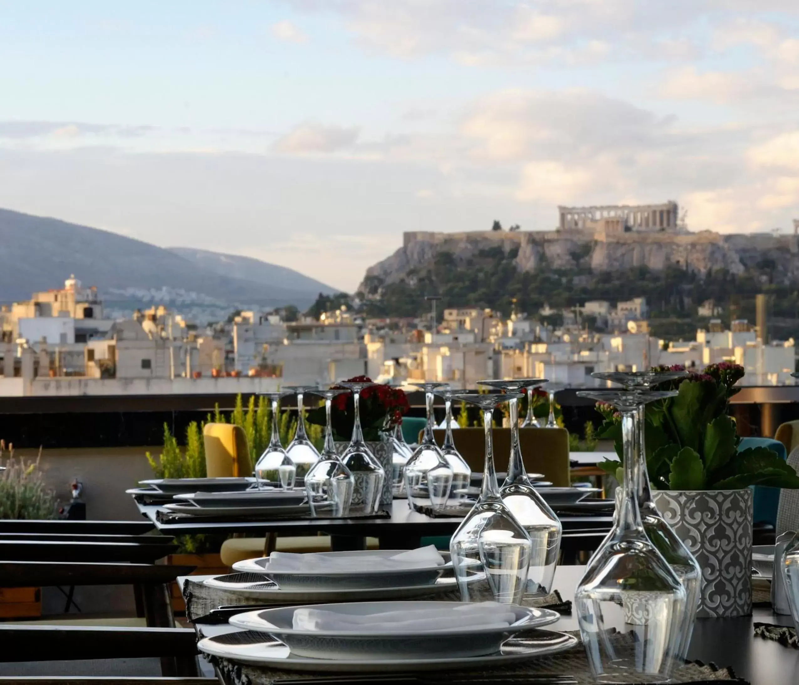Restaurant/Places to Eat in Wyndham Grand Athens