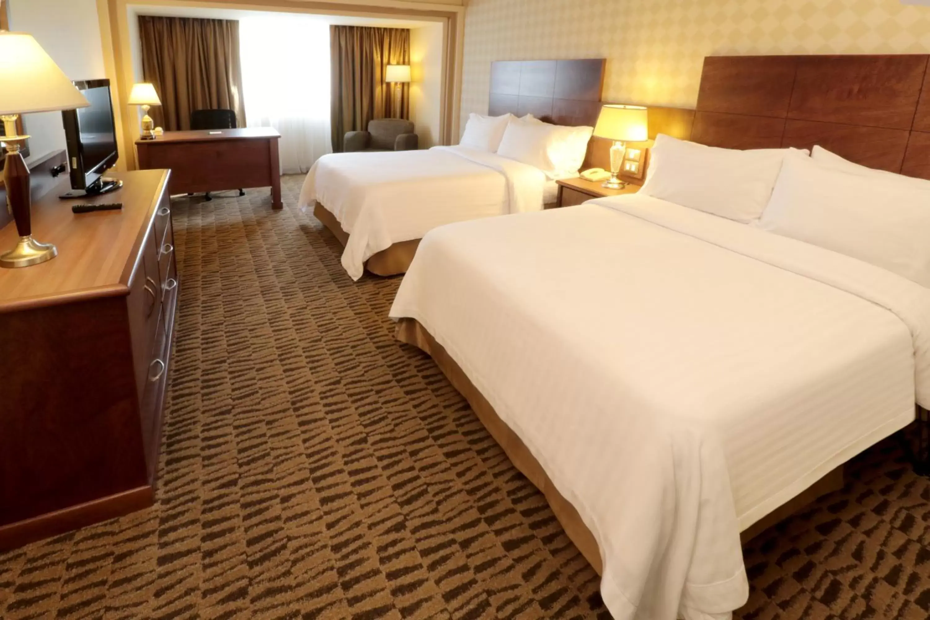 Photo of the whole room, Bed in Holiday Inn Monterrey Norte, an IHG Hotel