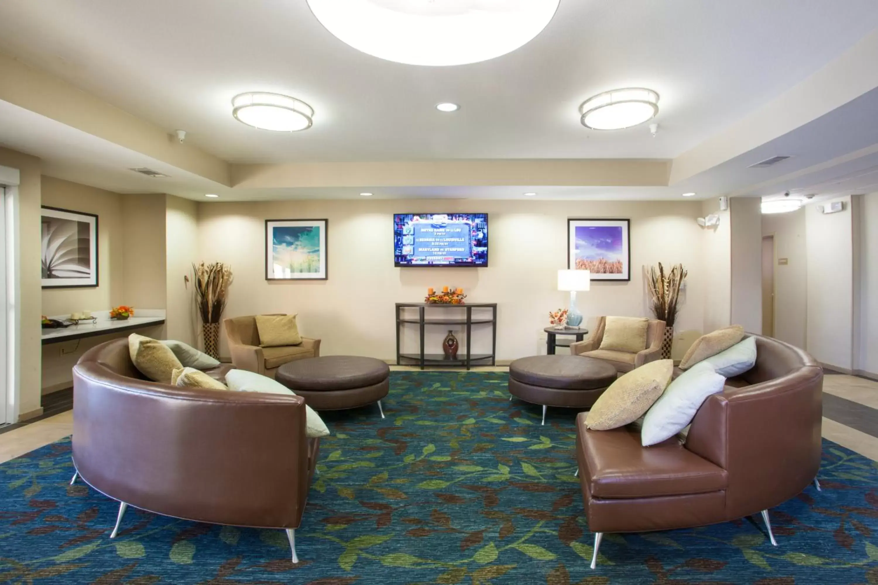 Lobby or reception, Seating Area in Candlewood Suites New Braunfels, an IHG Hotel