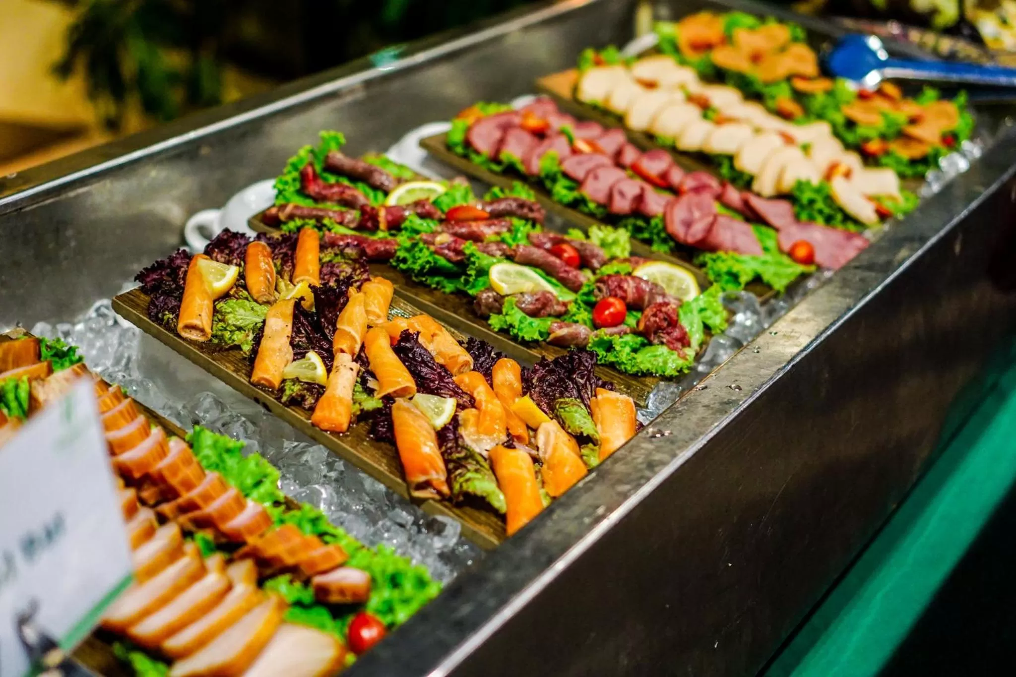 Restaurant/places to eat in Holiday Inn Cikarang Jababeka by IHG