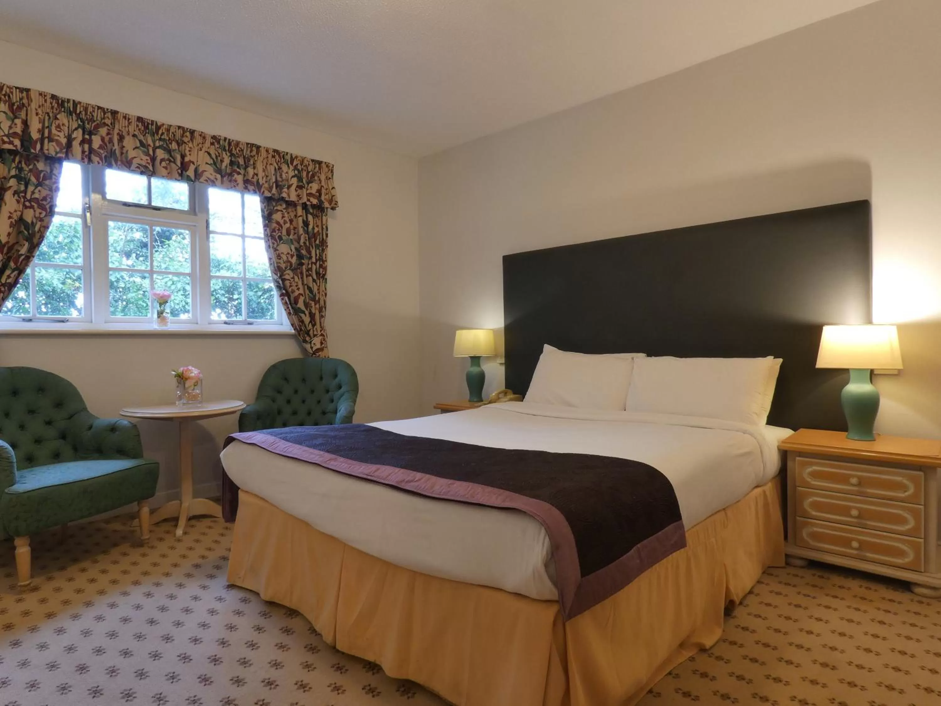 Photo of the whole room, Bed in Marston Farm Hotel