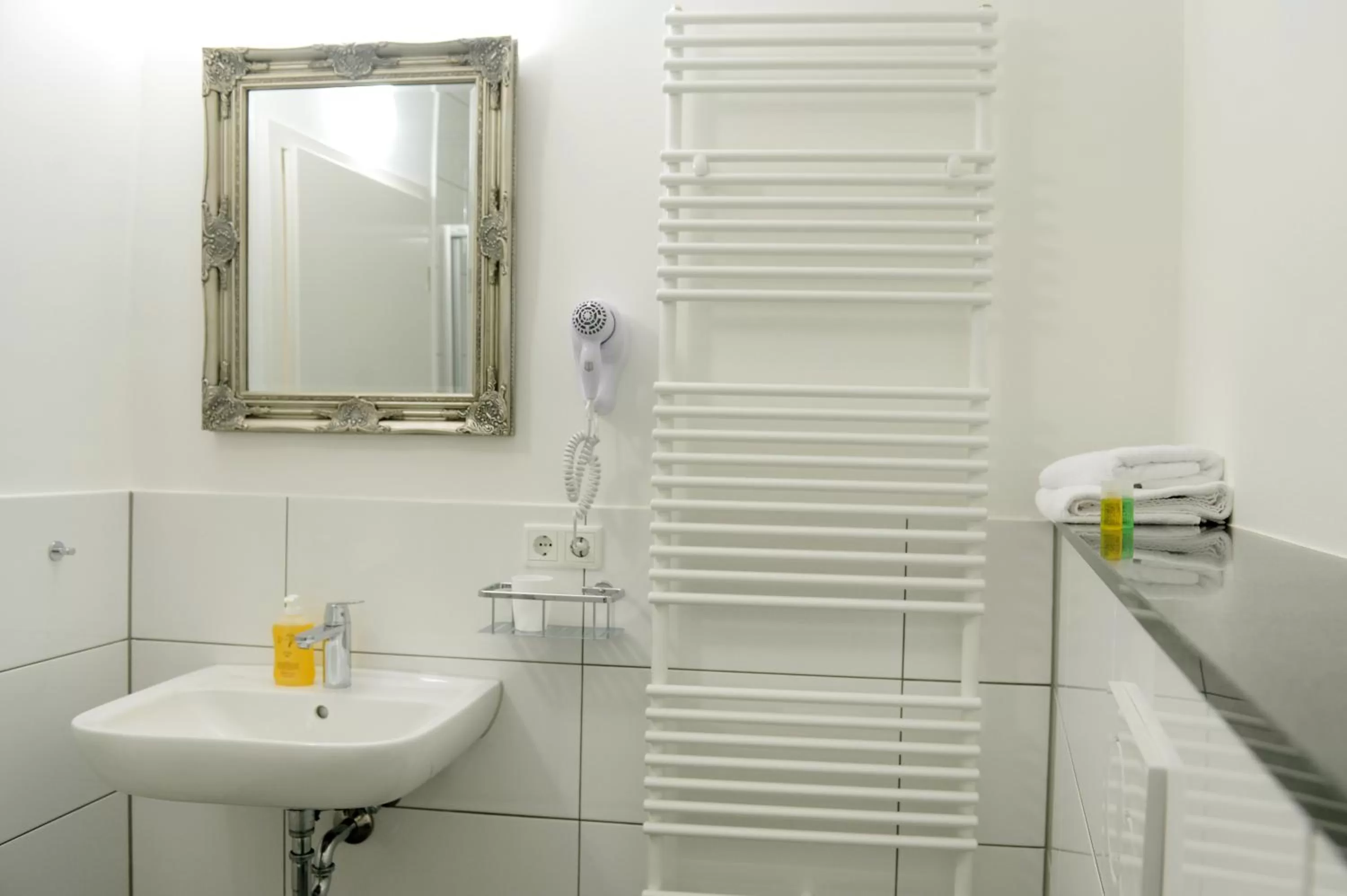 Bathroom in Bed & Breakfast Meerbusch