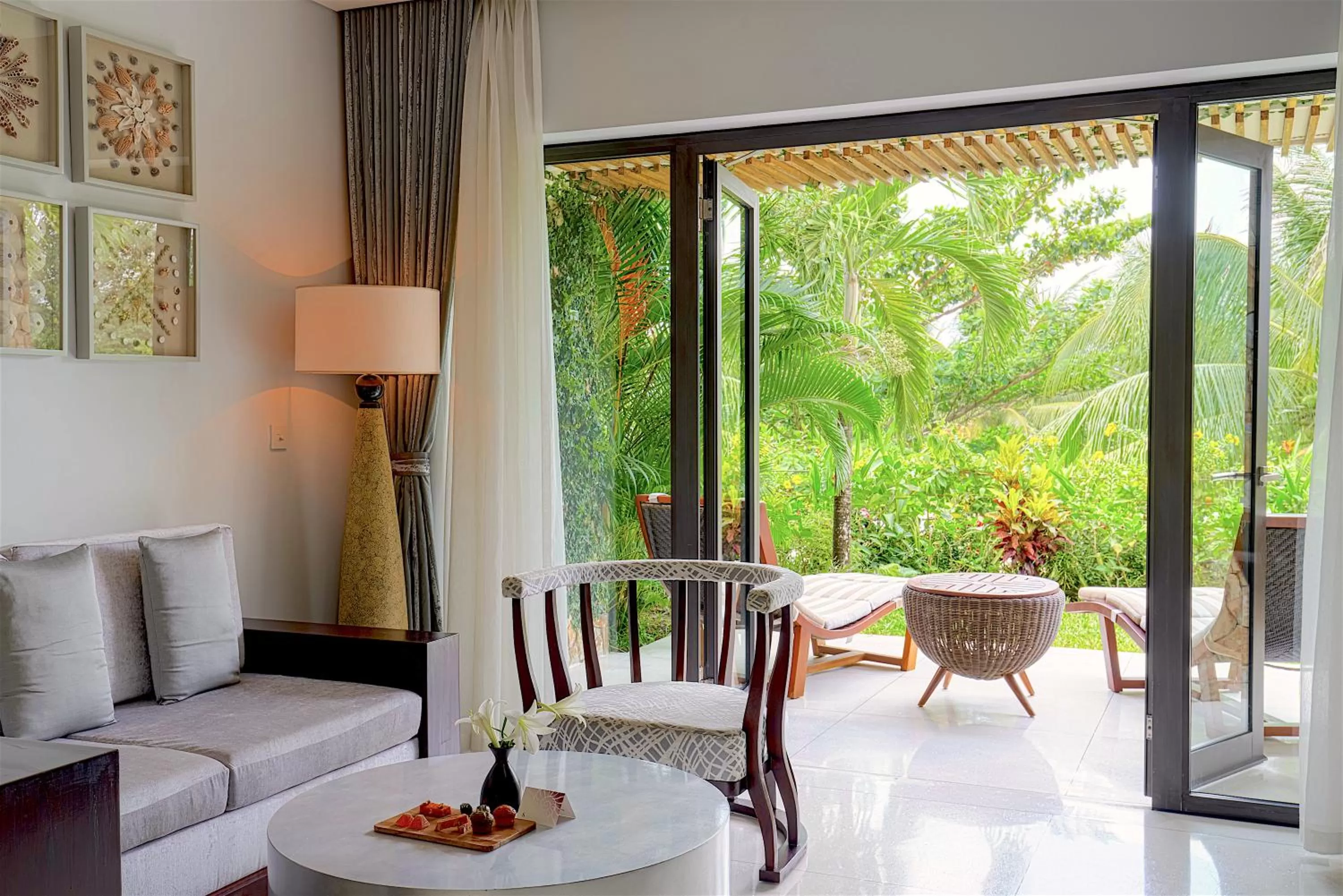 Living room in Salinda Resort Phu Quoc - Sparkling Wine Breakfast