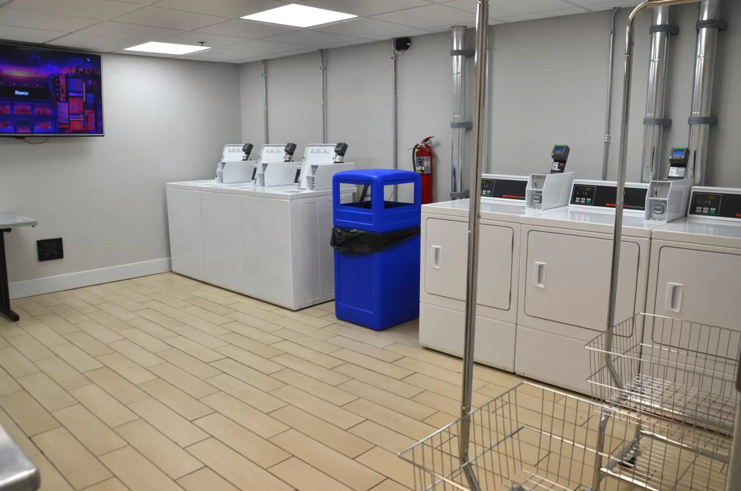 laundry, Kitchen/Kitchenette in Fenwick Inn