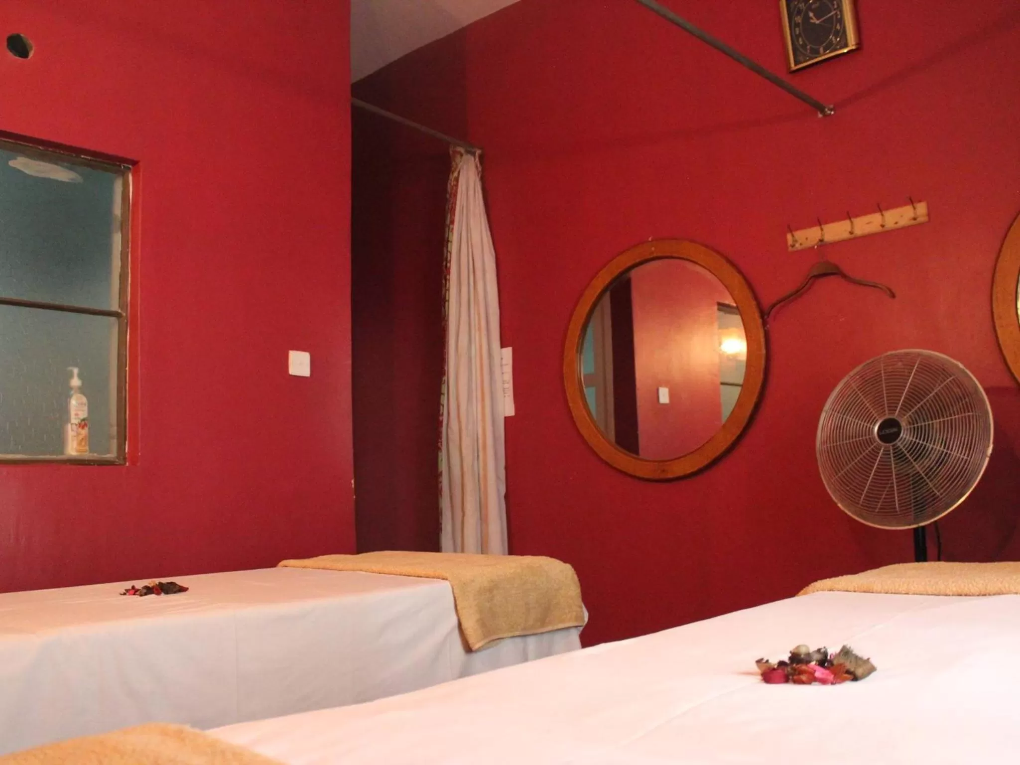 Massage, Bed in Al-Nisaa Hotel and Spa