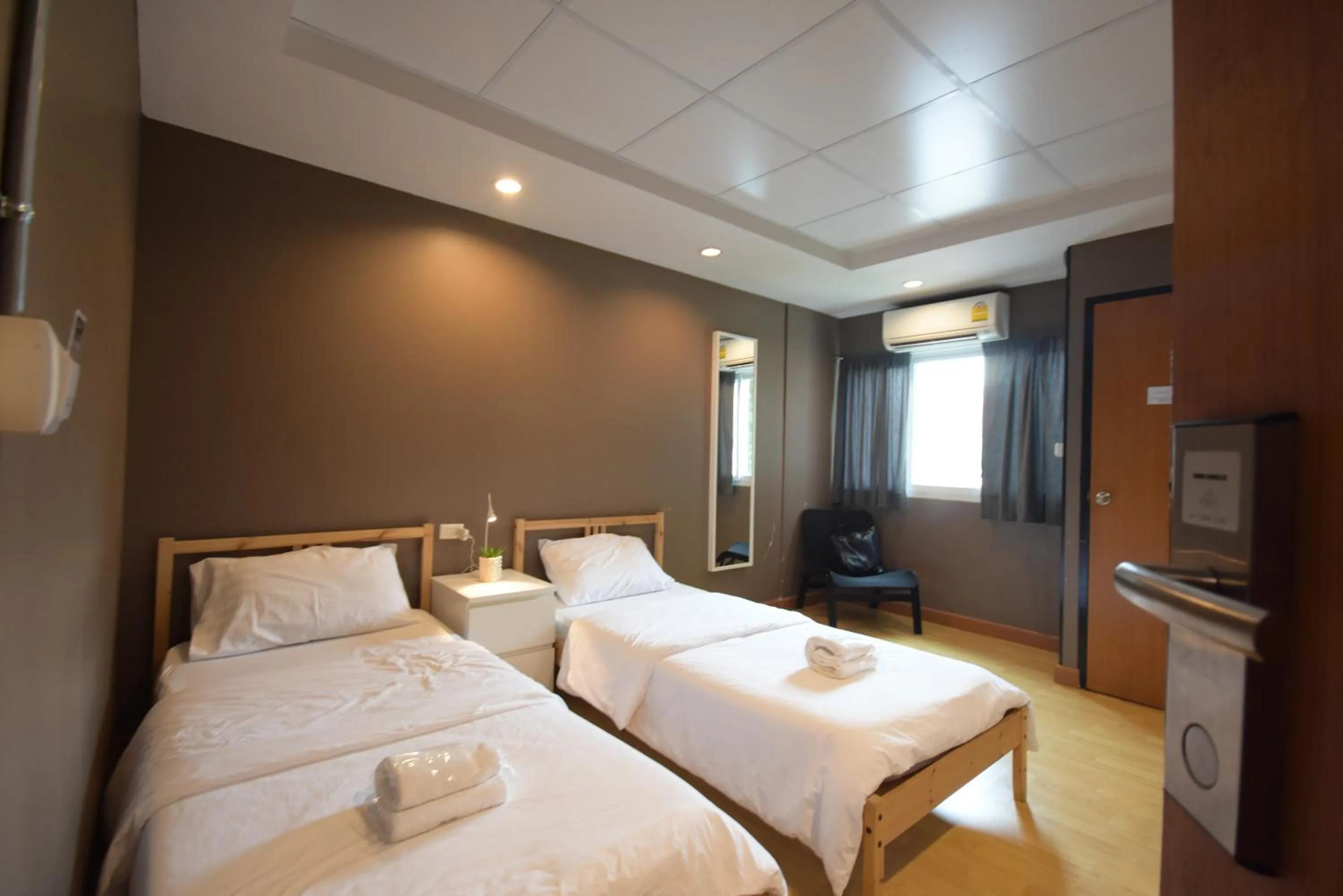 Bedroom, Bed in Room@Doze