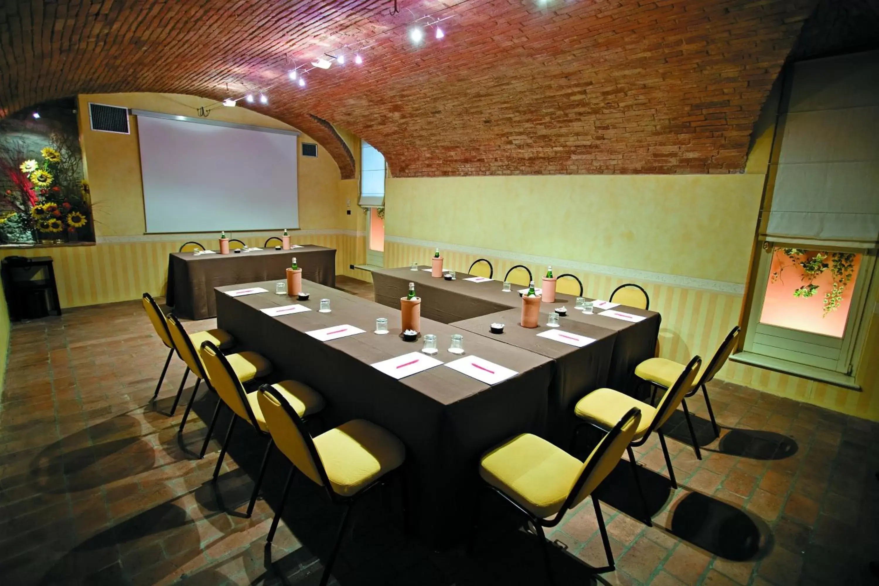 Business facilities in Alla Rocca Hotel Conference & Restaurant