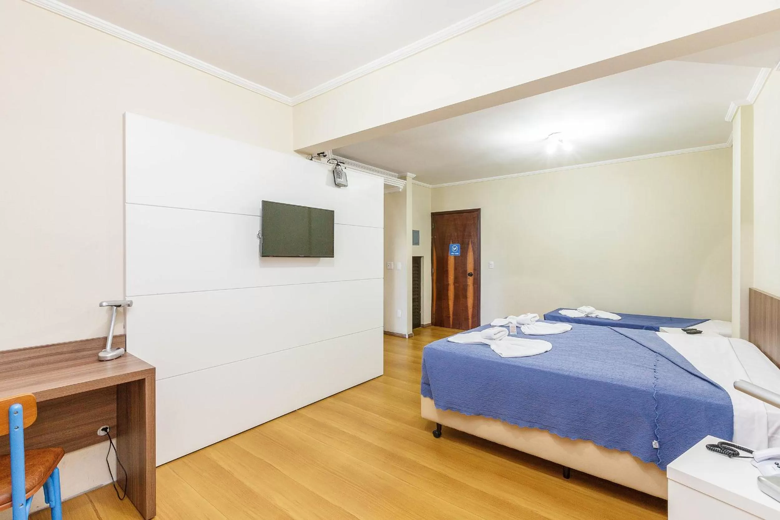 Bedroom, Bed in Hotel Letto Caxias