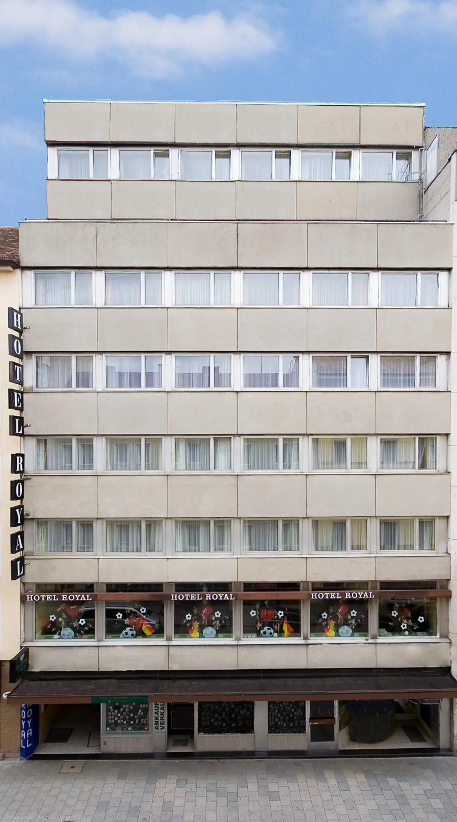 Facade/entrance, Property Building in Hotel Royal