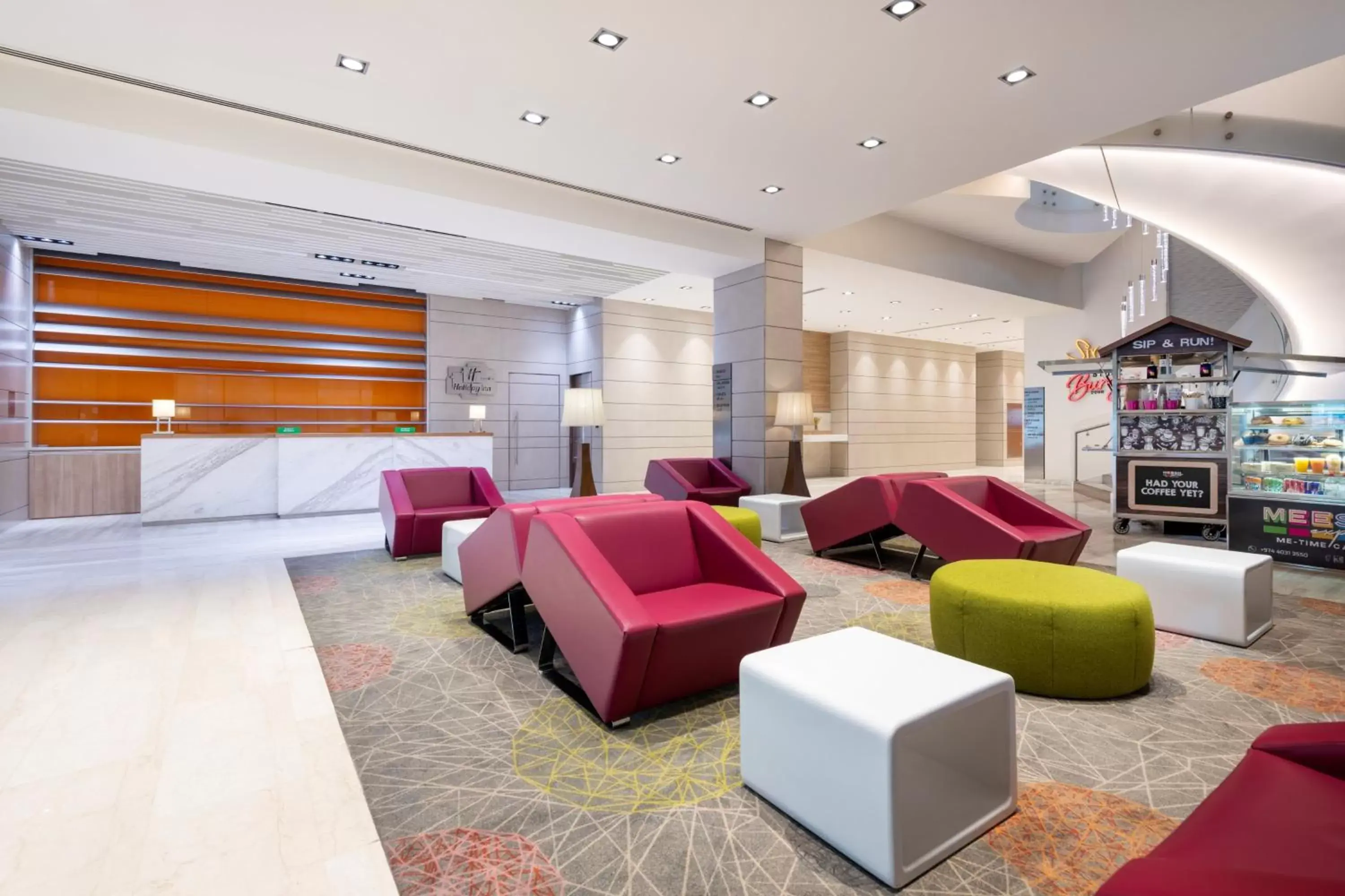 Holiday Inn Doha The Business Park Airport Shuttle www.travelated.com