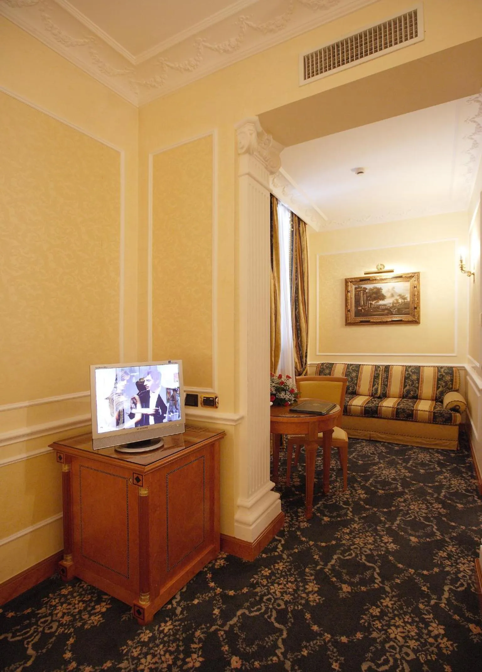 Bedroom in Hotel dei Consoli Vaticano