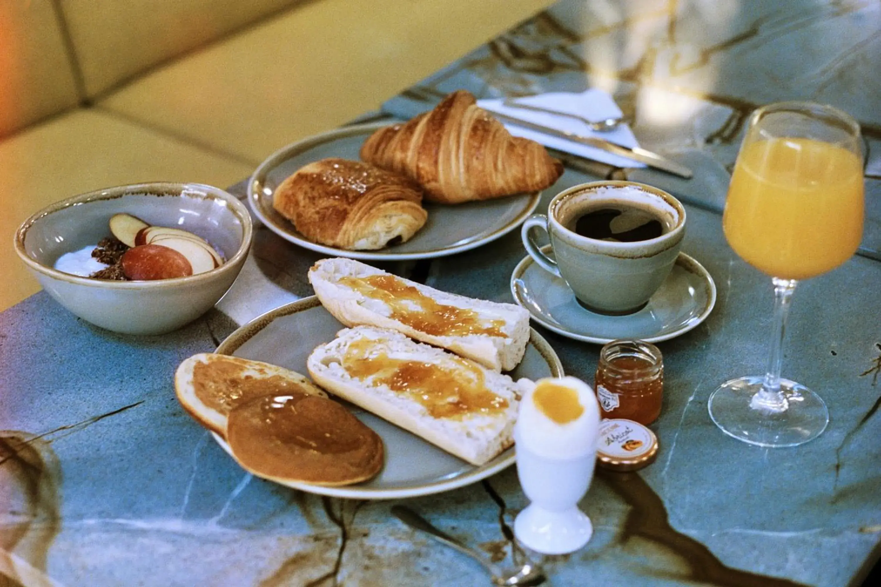 Breakfast in Hotel Habituel