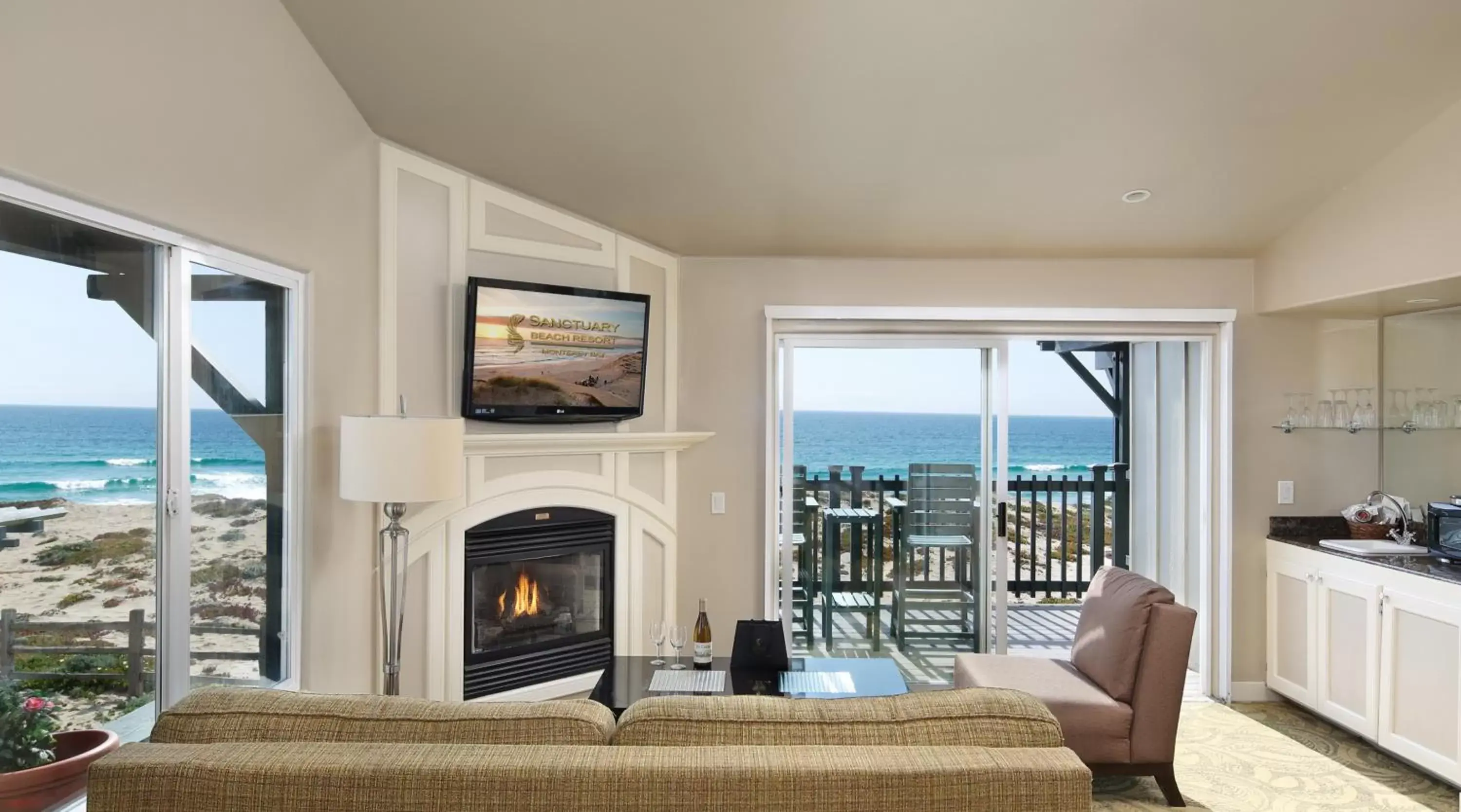 Living room in Sanctuary Beach Resort