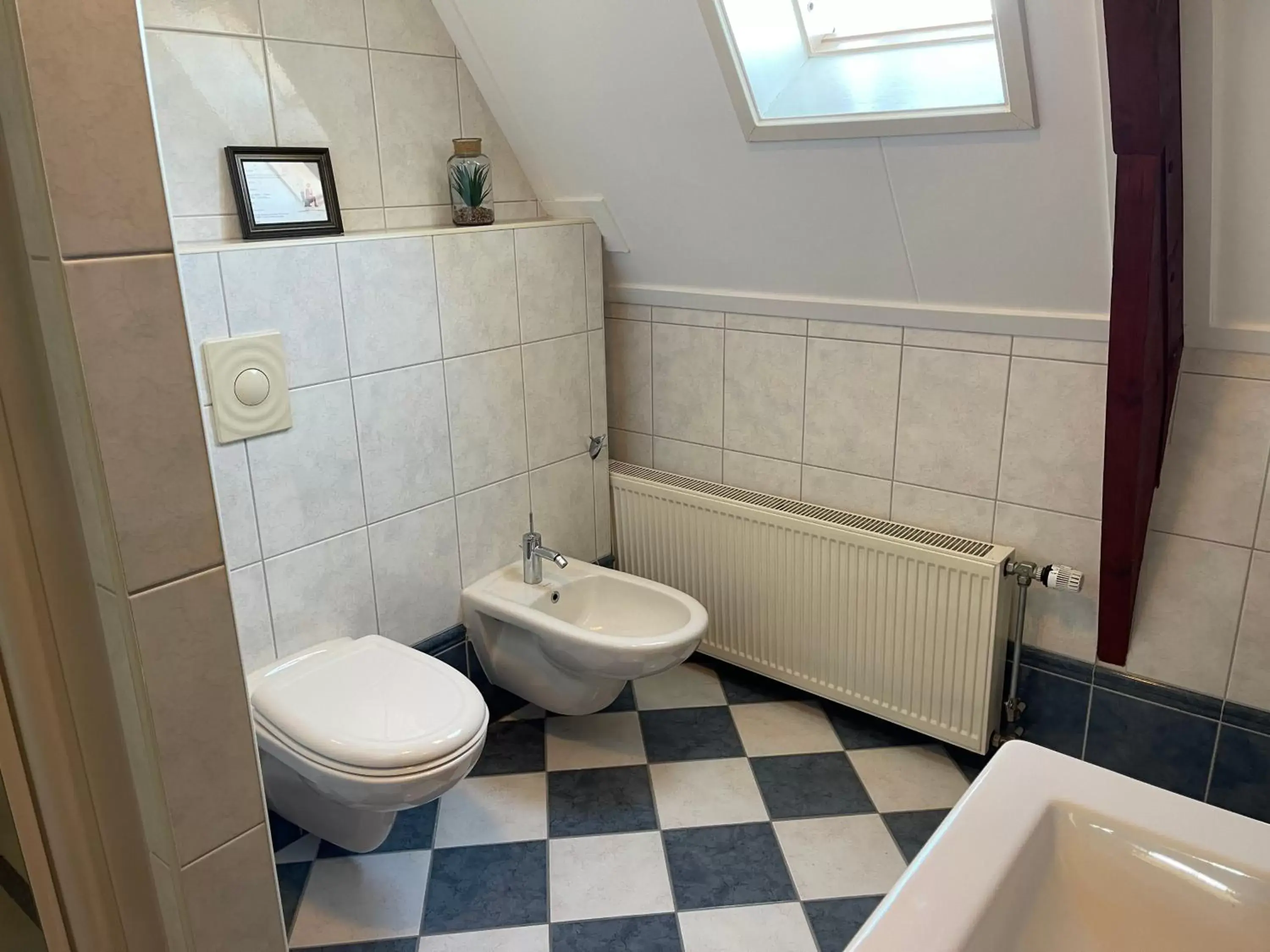Toilet, Bathroom in Villa Steenwyck Giethoorn