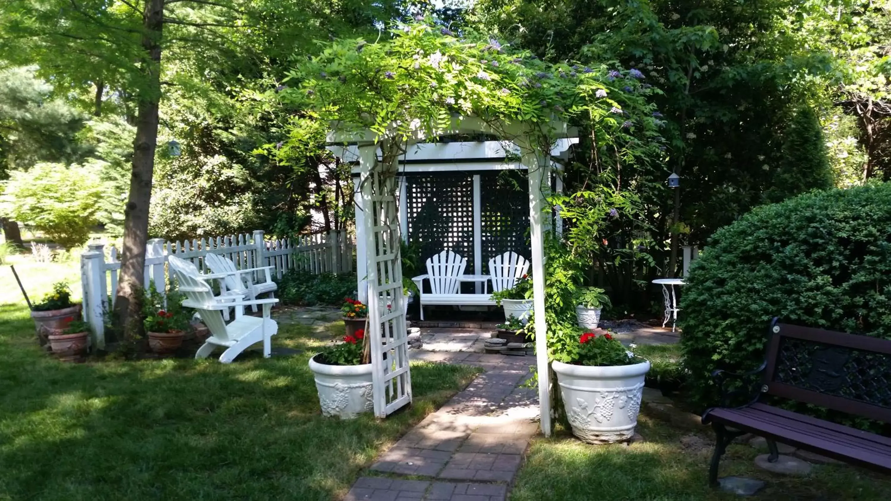 Patio in A Williamsburg White House Inn