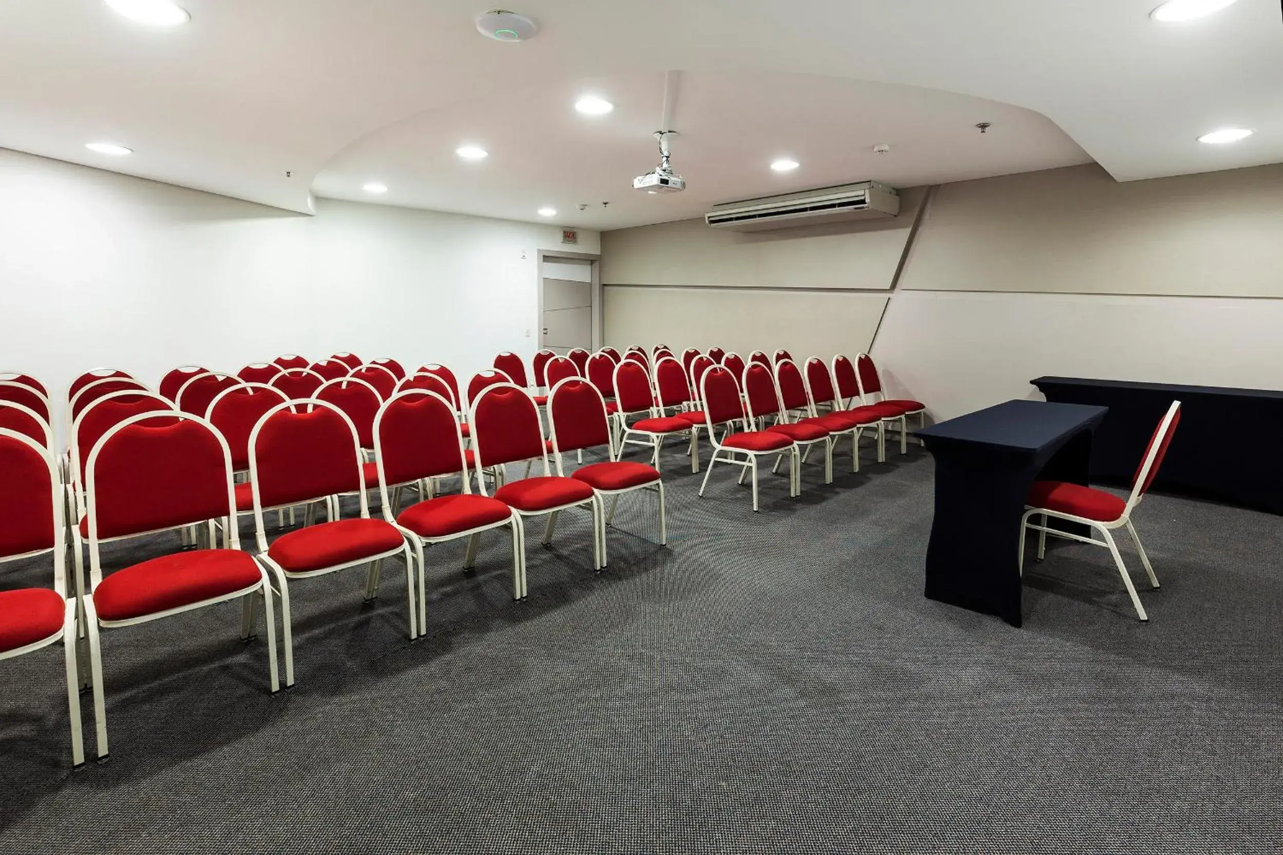 Banquet/Function facilities in Sibara Flat Hotel & Convencoes