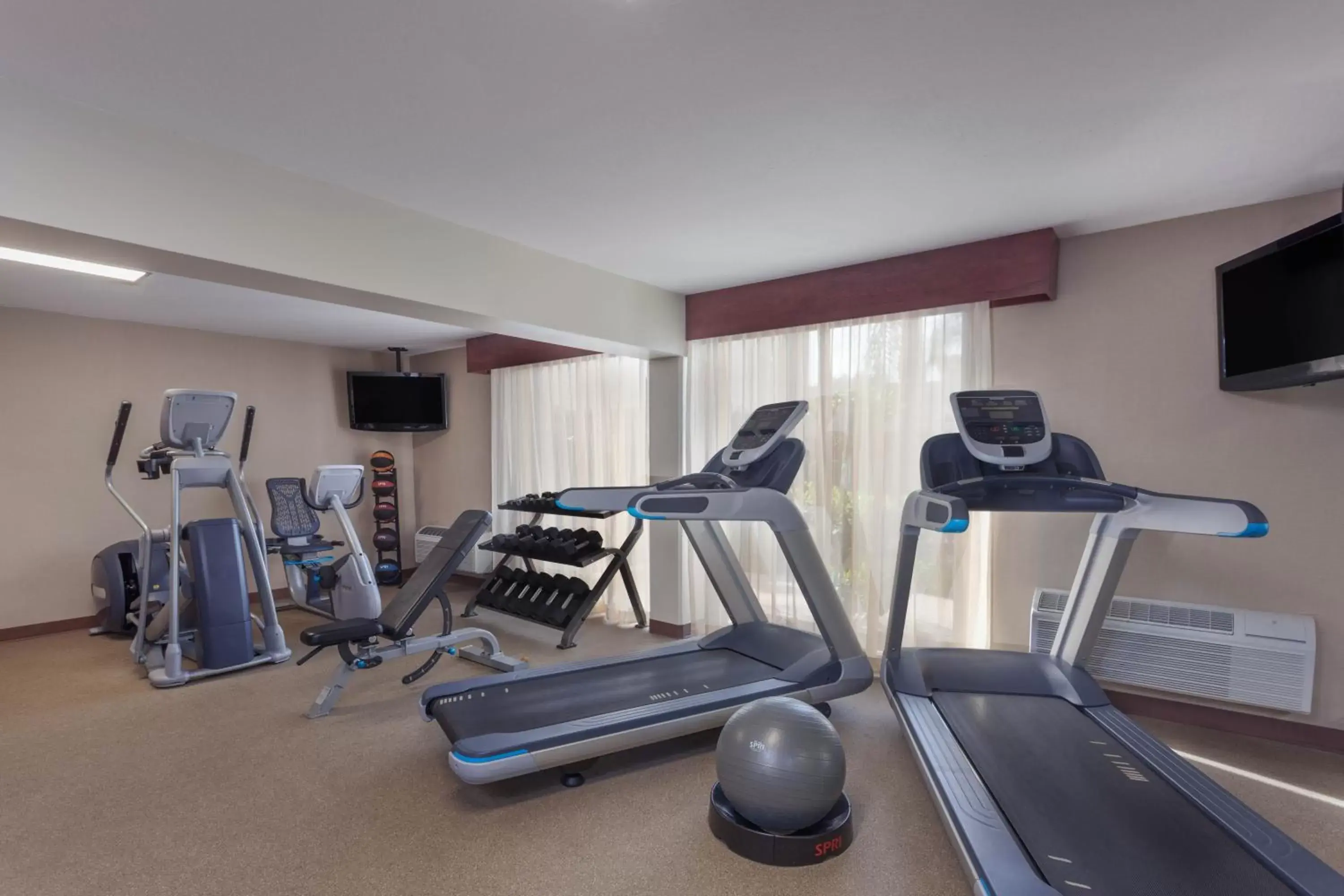 Fitness centre/facilities, Fitness Center/Facilities in Wyndham Visalia