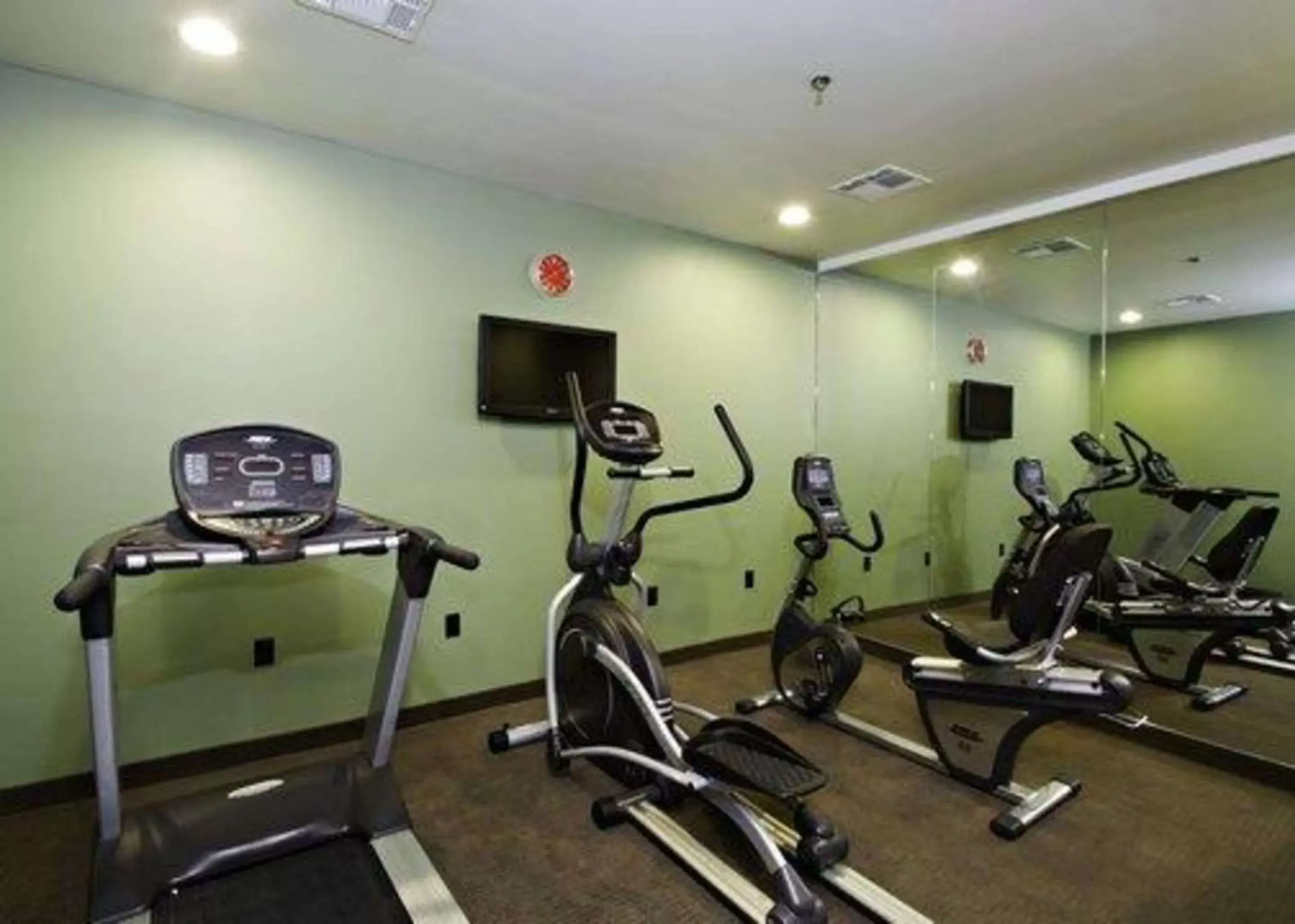 Fitness centre/facilities, Fitness Center/Facilities in Sleep Inn & Suites Downtown Inner Harbor