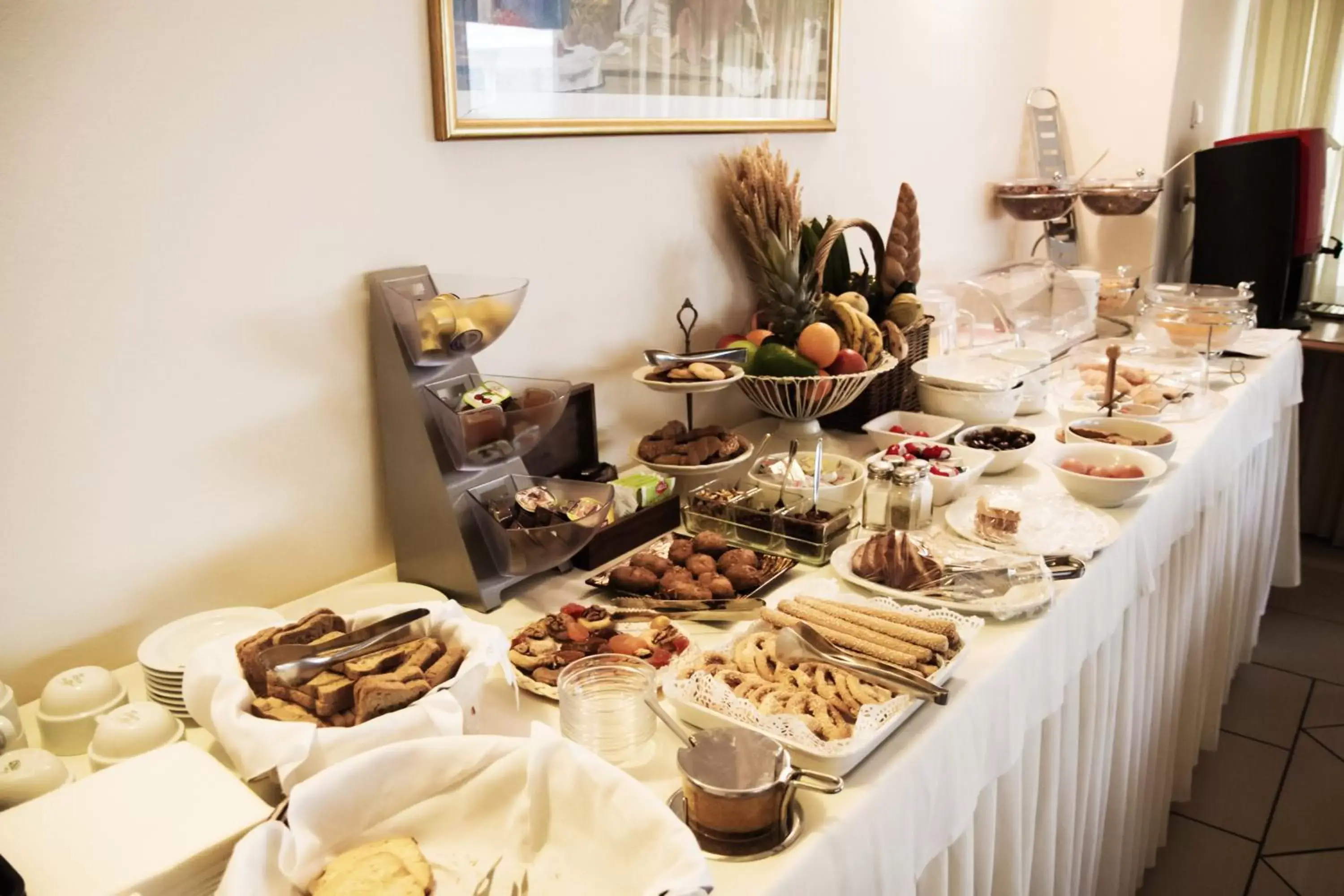 Food in Green Hill Hotel Food in Green Hill Hotel