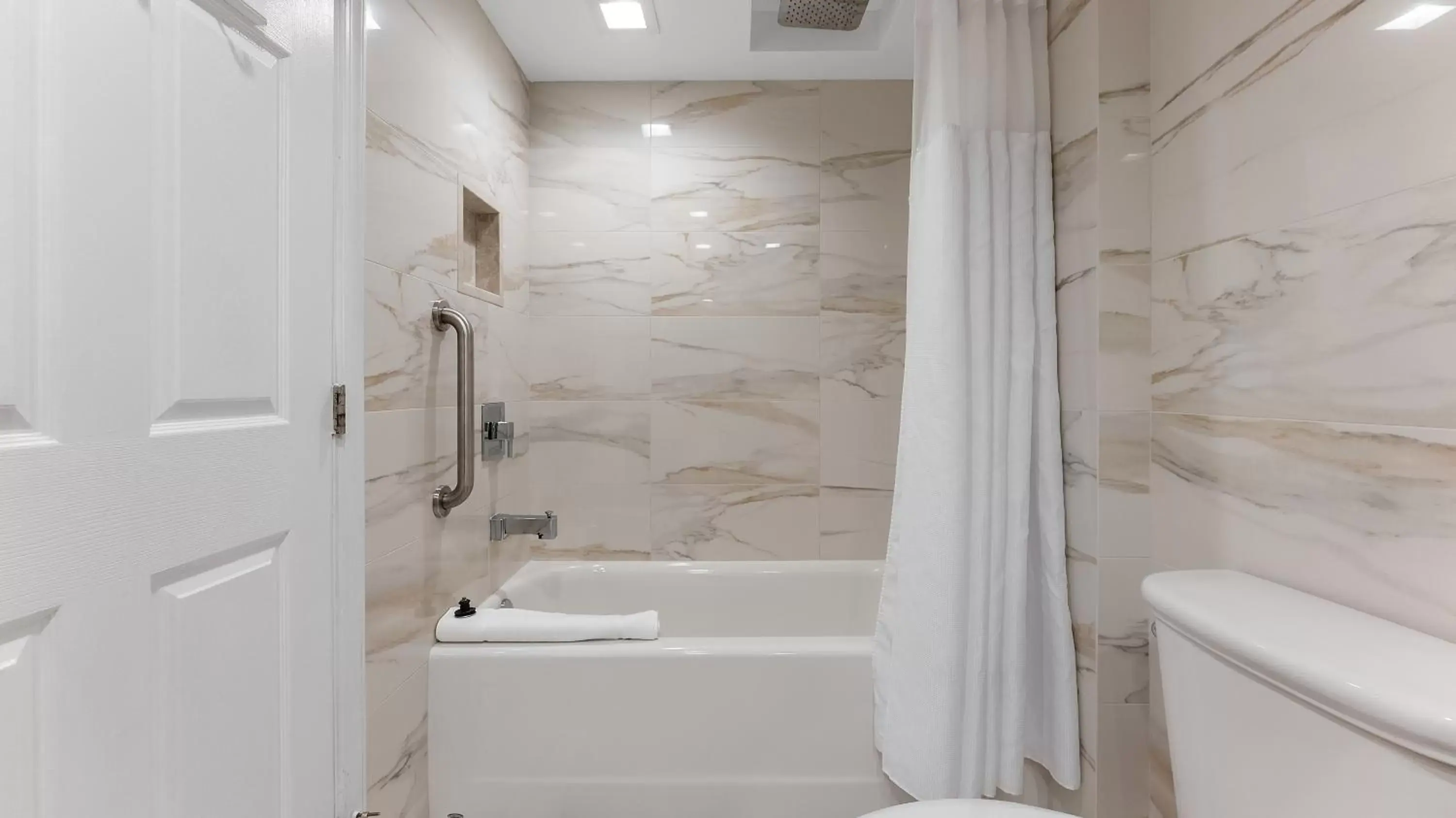 Bathroom in La Mer Beachfront Resort