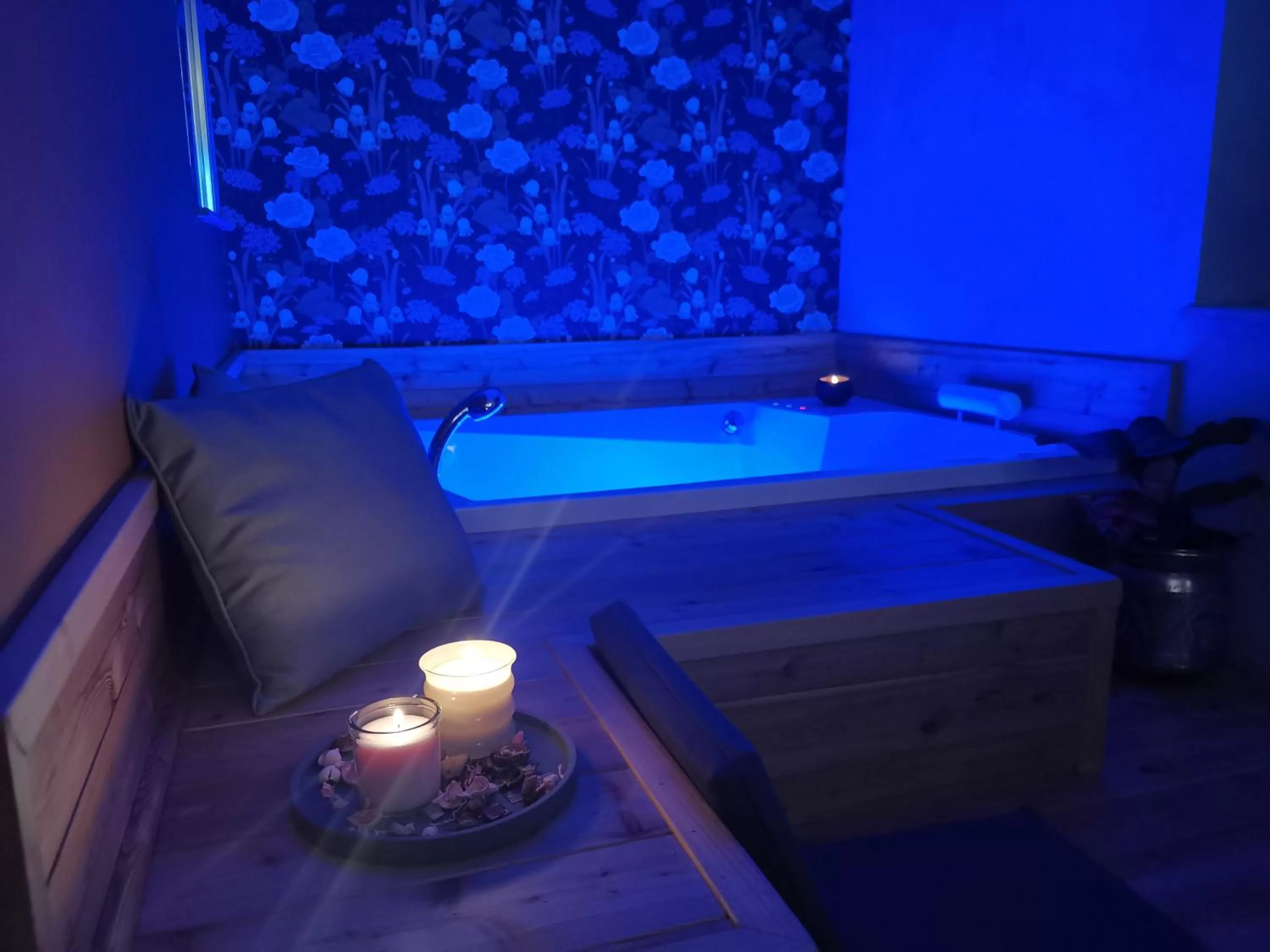 Hot Tub in Drì bed & breakfast