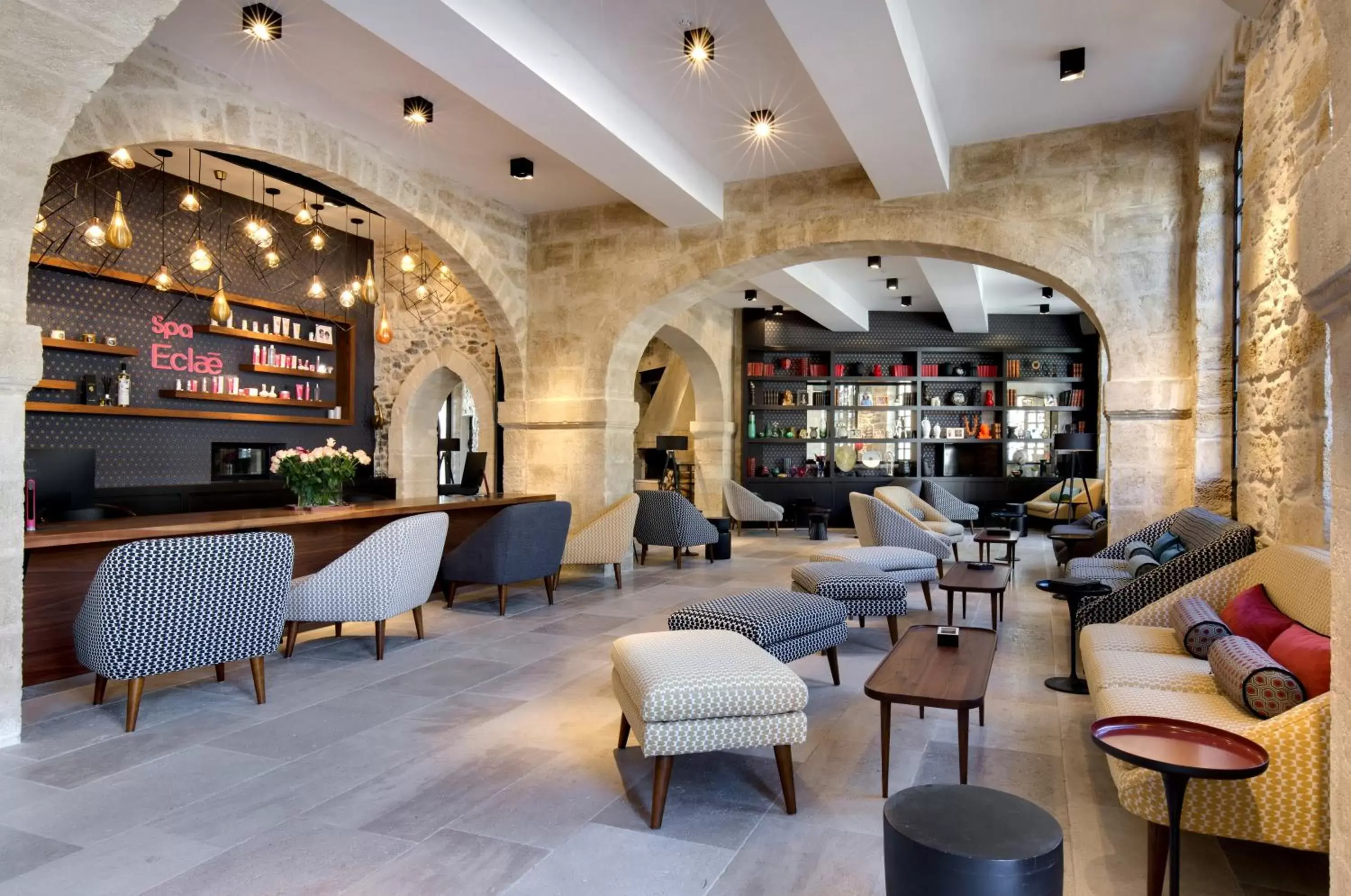 Lobby or reception, Lounge/Bar in Boutique Hôtel des Remparts & Spa
