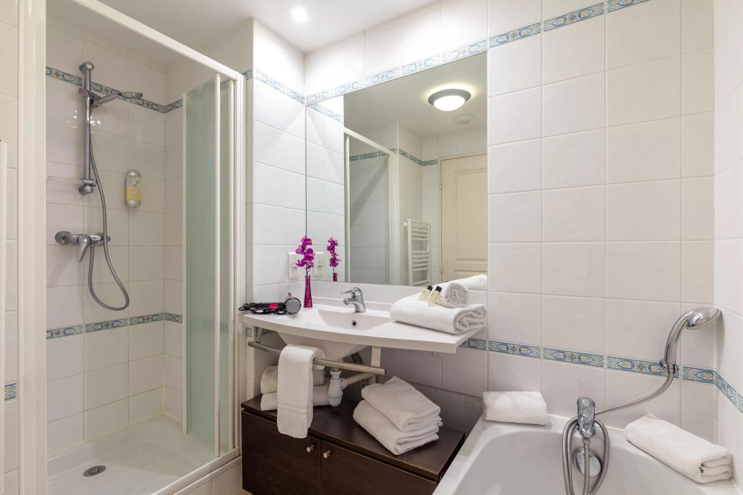 Bathroom in Quality Aparthotel Divonne - Portes de Geneve
