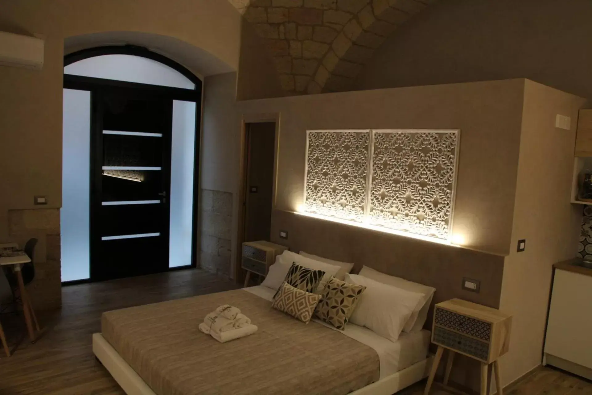 Photo of the whole room, Bed in La Dimora del Principe-Piano terra