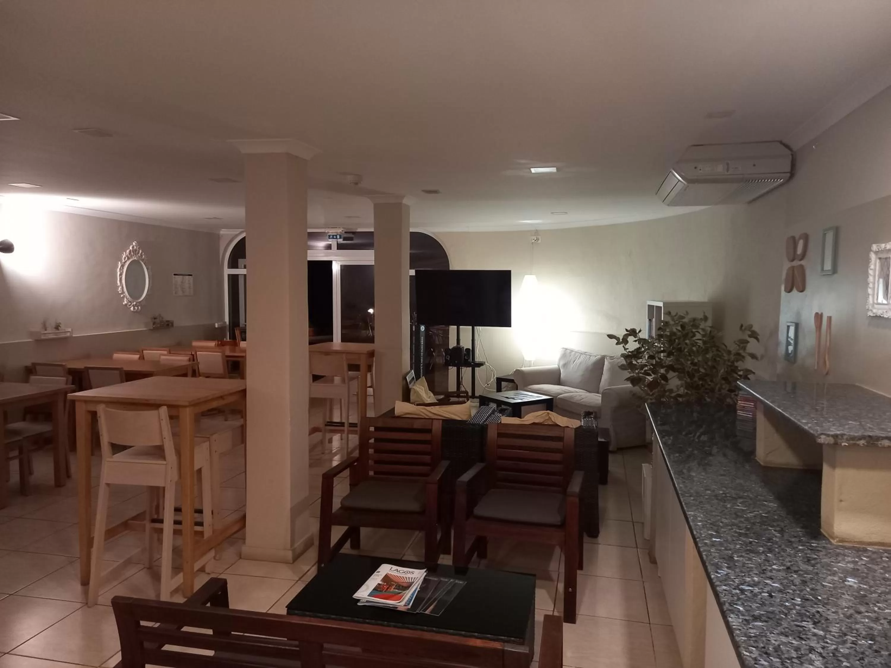 Restaurant/places to eat in Vilamar