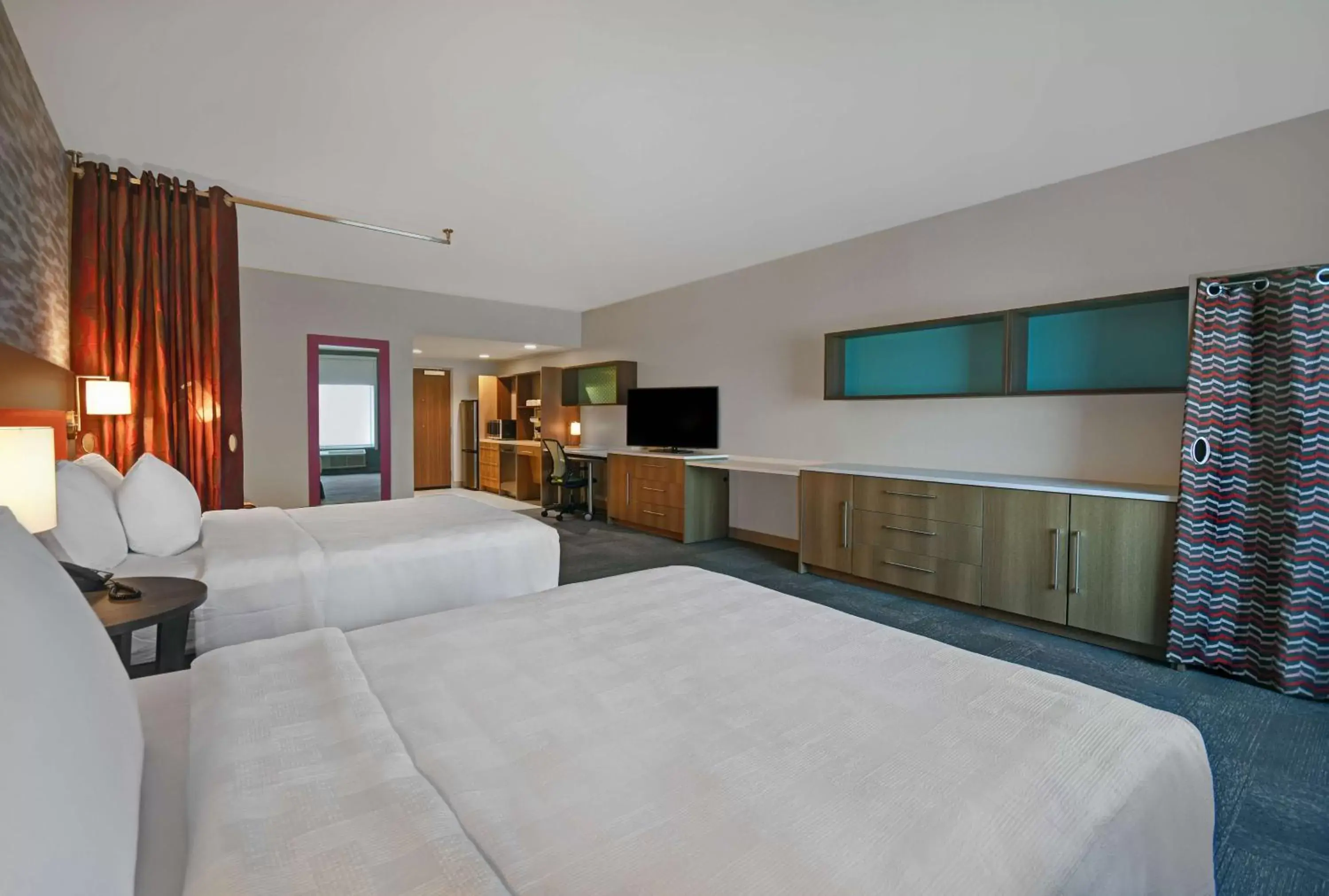 Bedroom, Bed in Home2 Suites By Hilton Columbus