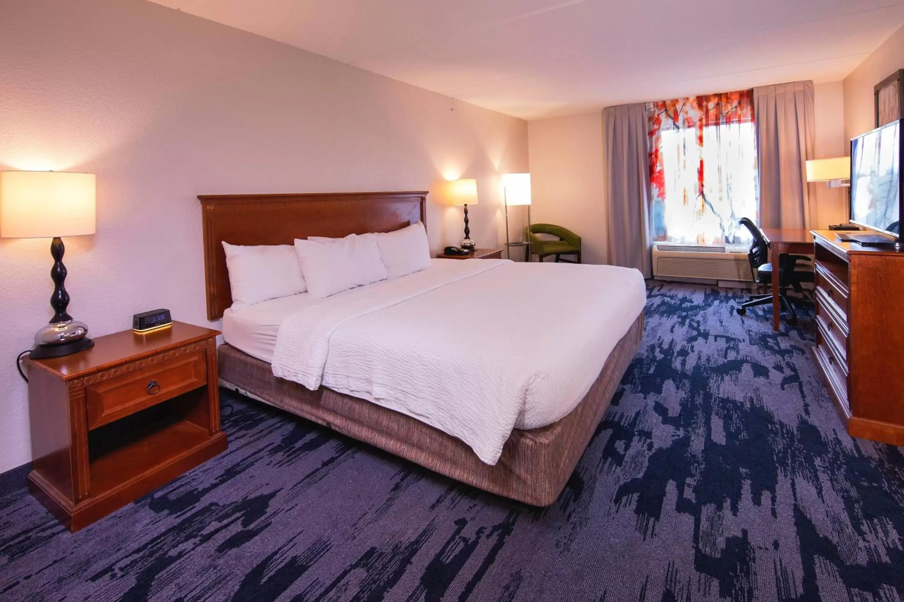 King Room in Fairfield Inn & Suites by Marriott Valdosta