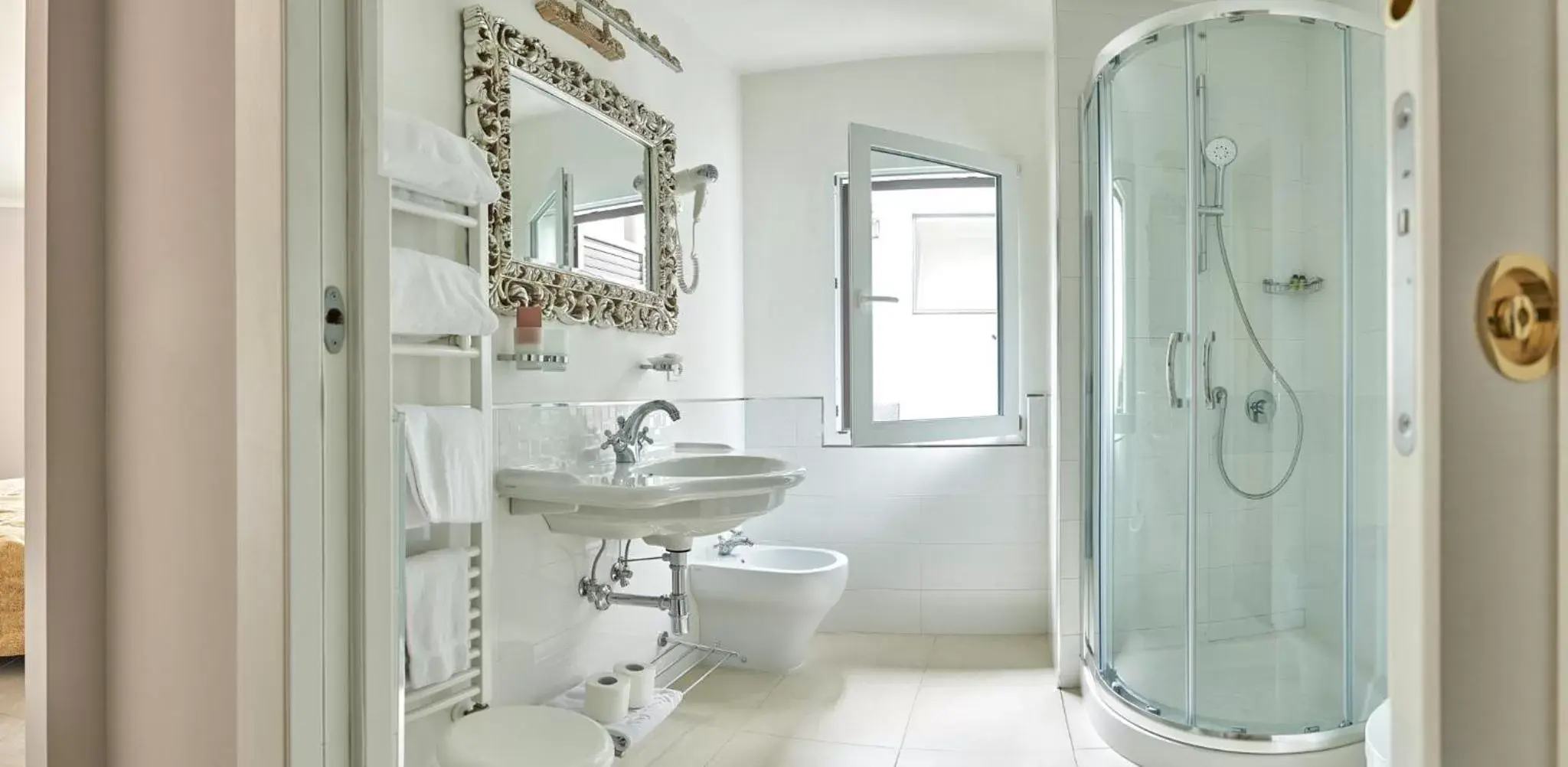Shower, Bathroom in Villa Royal