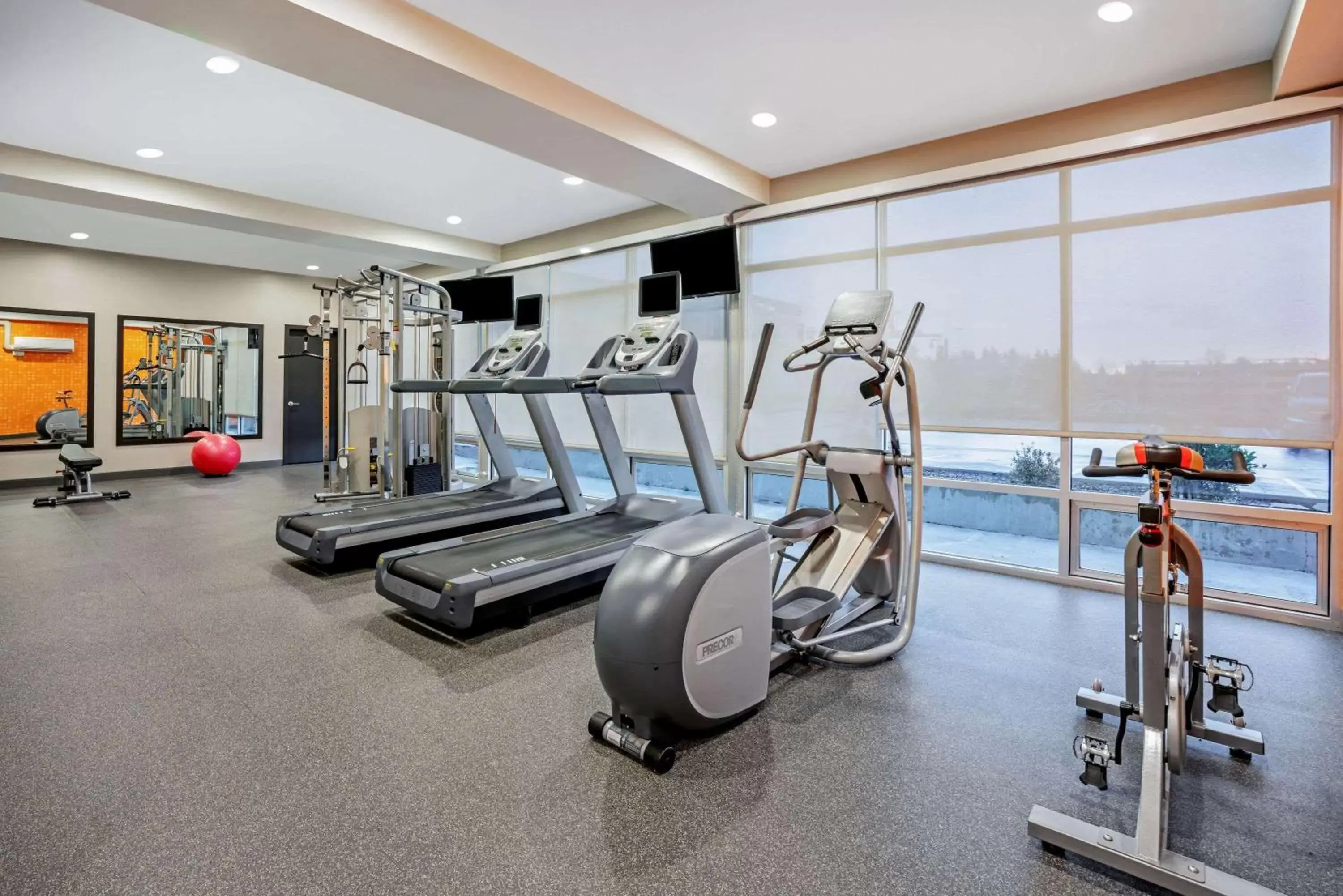 Fitness centre/facilities, Fitness Center/Facilities in La Quinta by Wyndham Seattle Federal Way