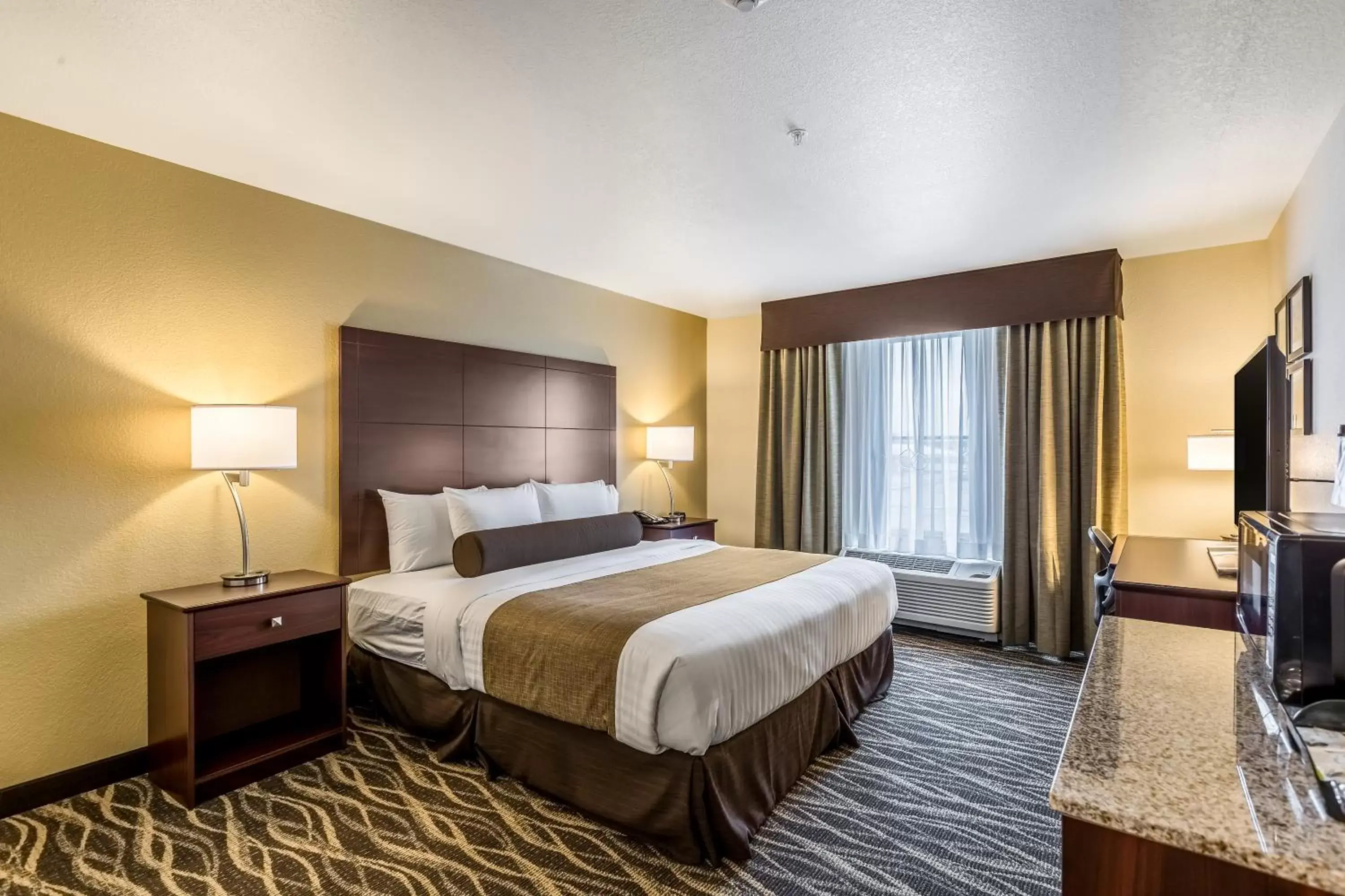 Bed in Cobblestone Hotel & Suites - Stevens Point Bed in Cobblestone Hotel & Suites - Stevens Point
