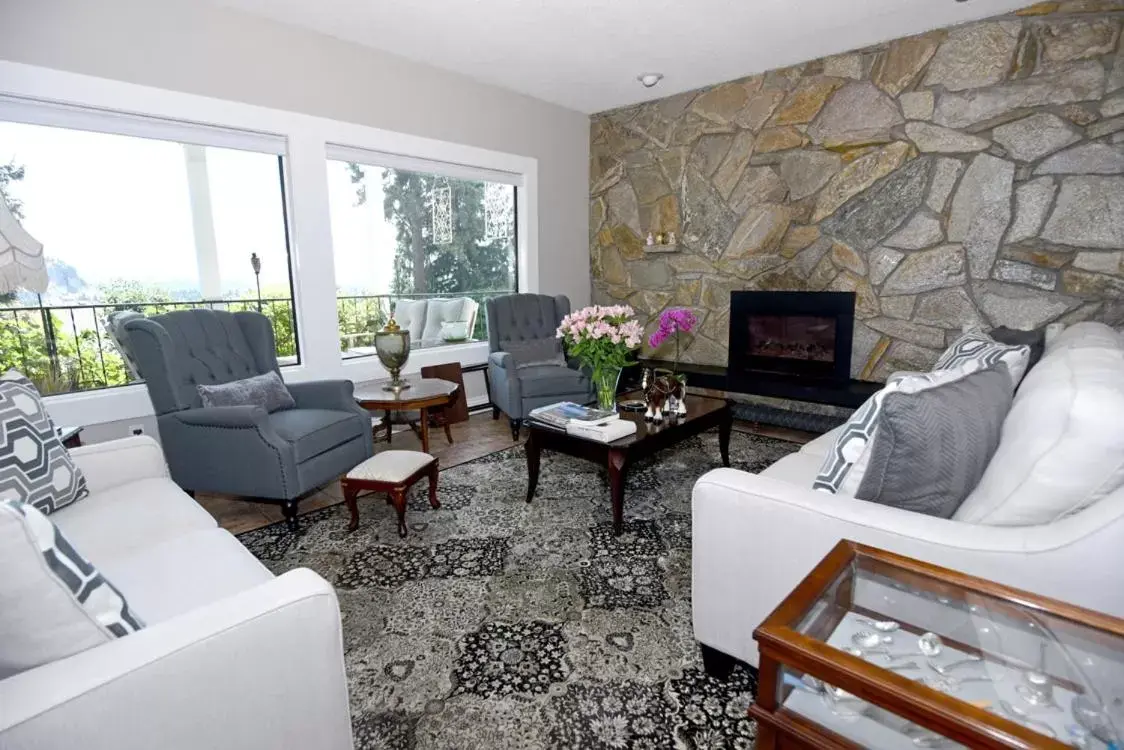 Seating Area in A Touch of English B&B