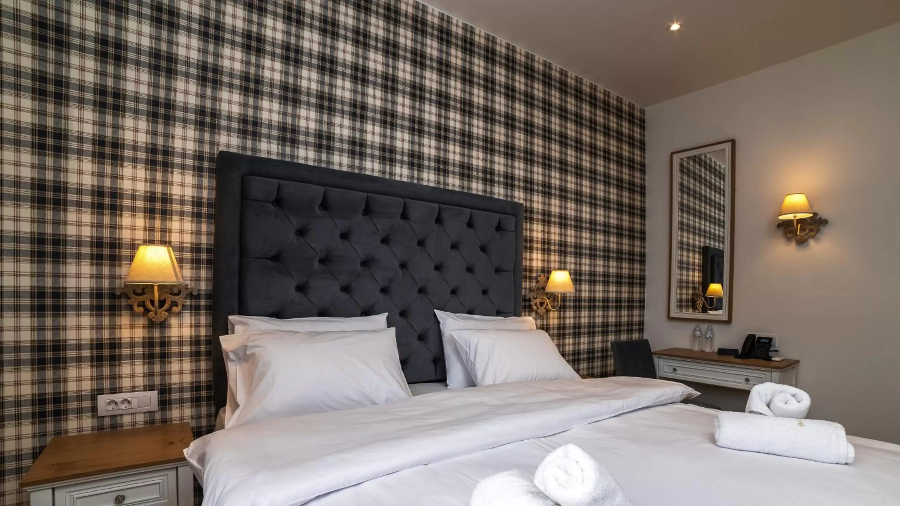 Bedroom, Bed in Brettania Hotel Bedroom, Bed in Brettania Hotel