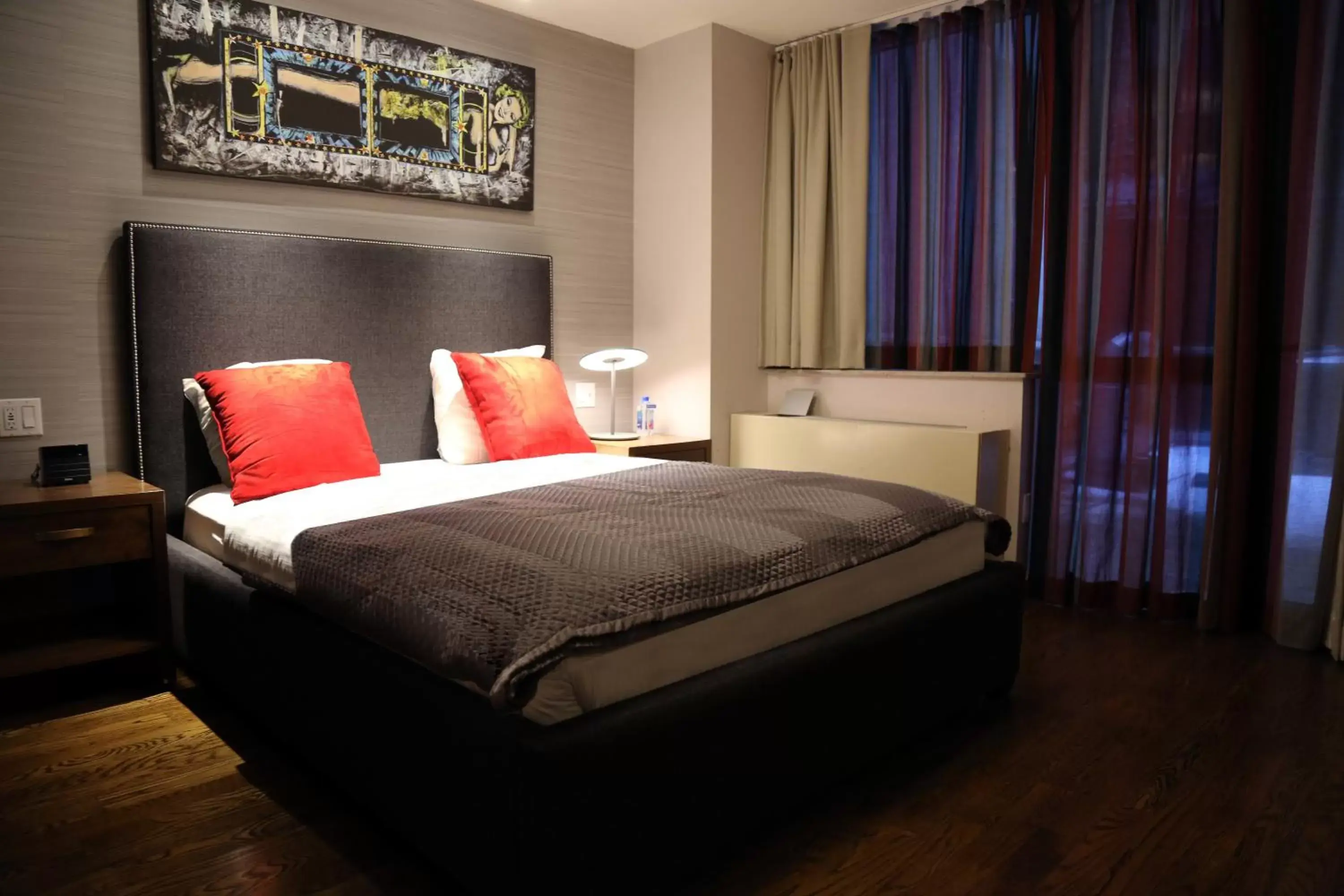 Bedroom, Bed in Hotel 32 32