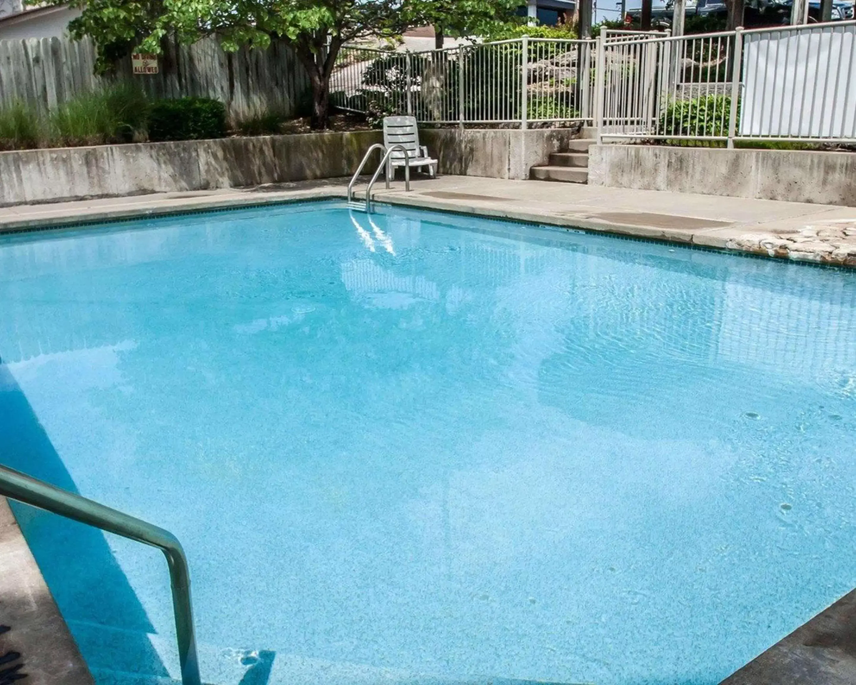 Swimming Pool in Sleep Inn & Suites Lake of the Ozarks