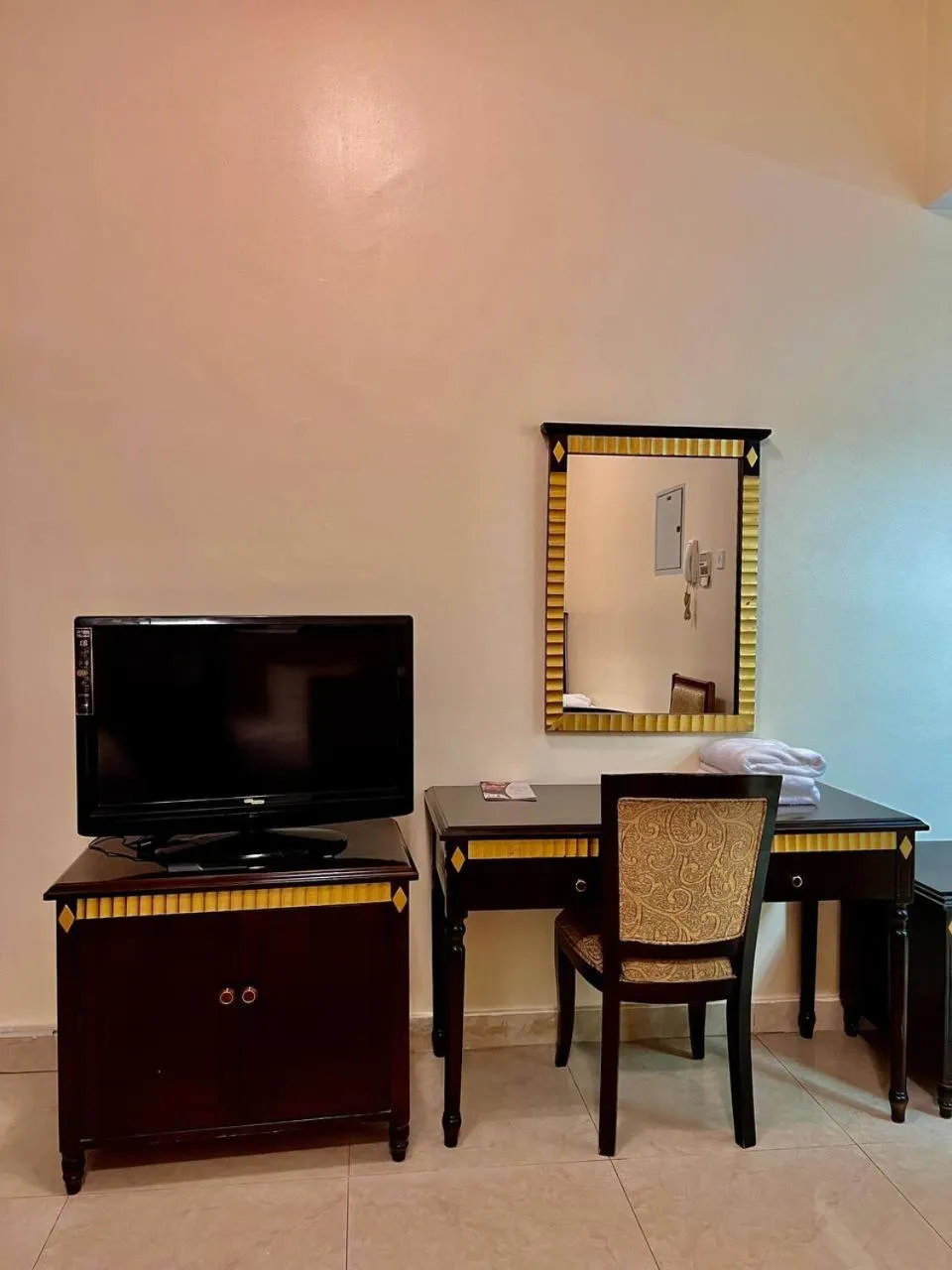 TV and multimedia in Dream Palace Hotel