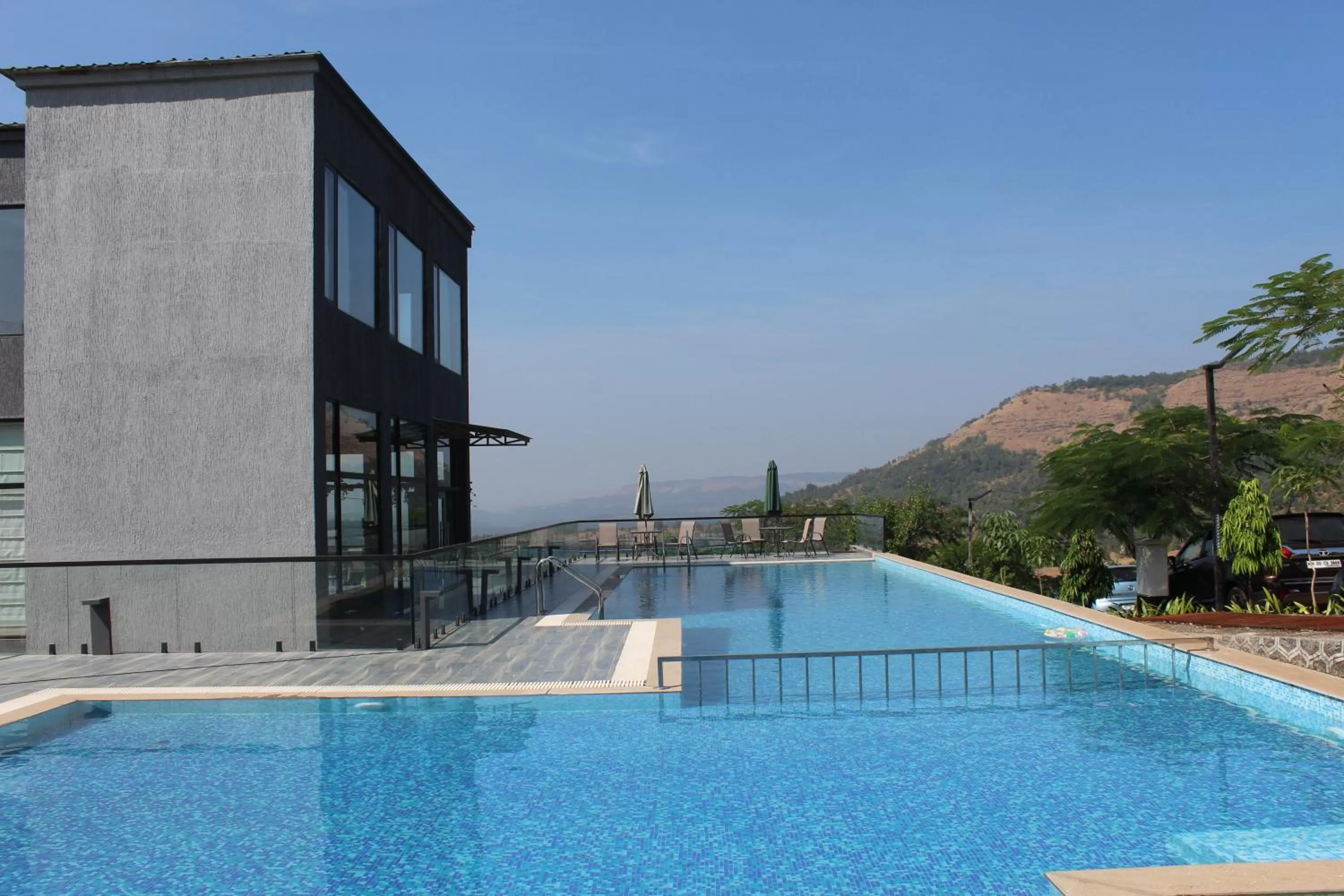 Swimming Pool in Paraiso Resort & Club