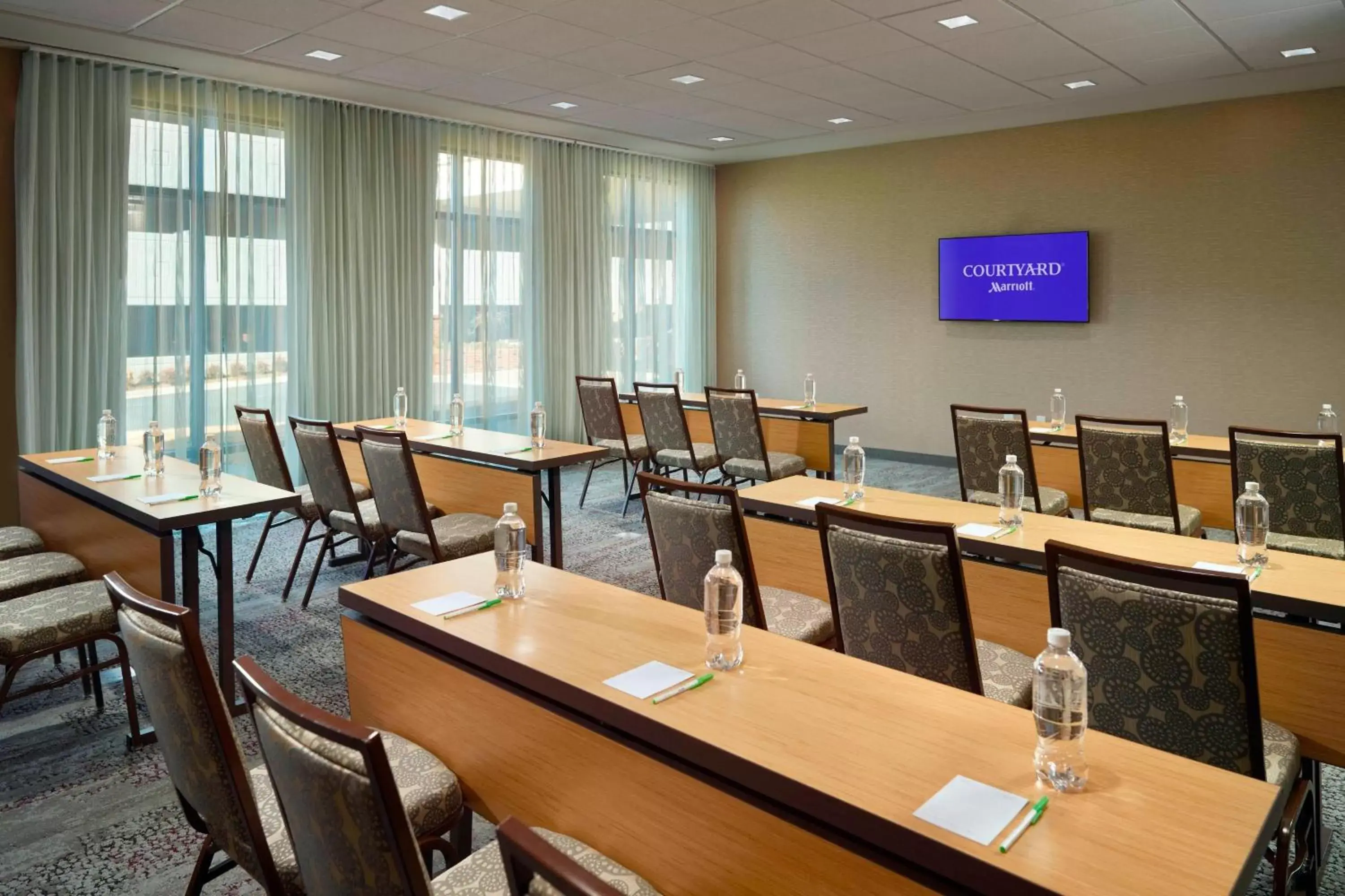 Meeting/conference room, Restaurant/Places to Eat in Courtyard by Marriott LaGrange