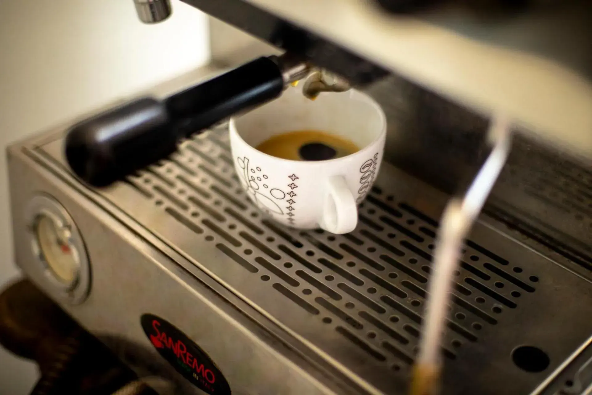 Coffee/tea facilities, Drinks in Hotel Amadeus