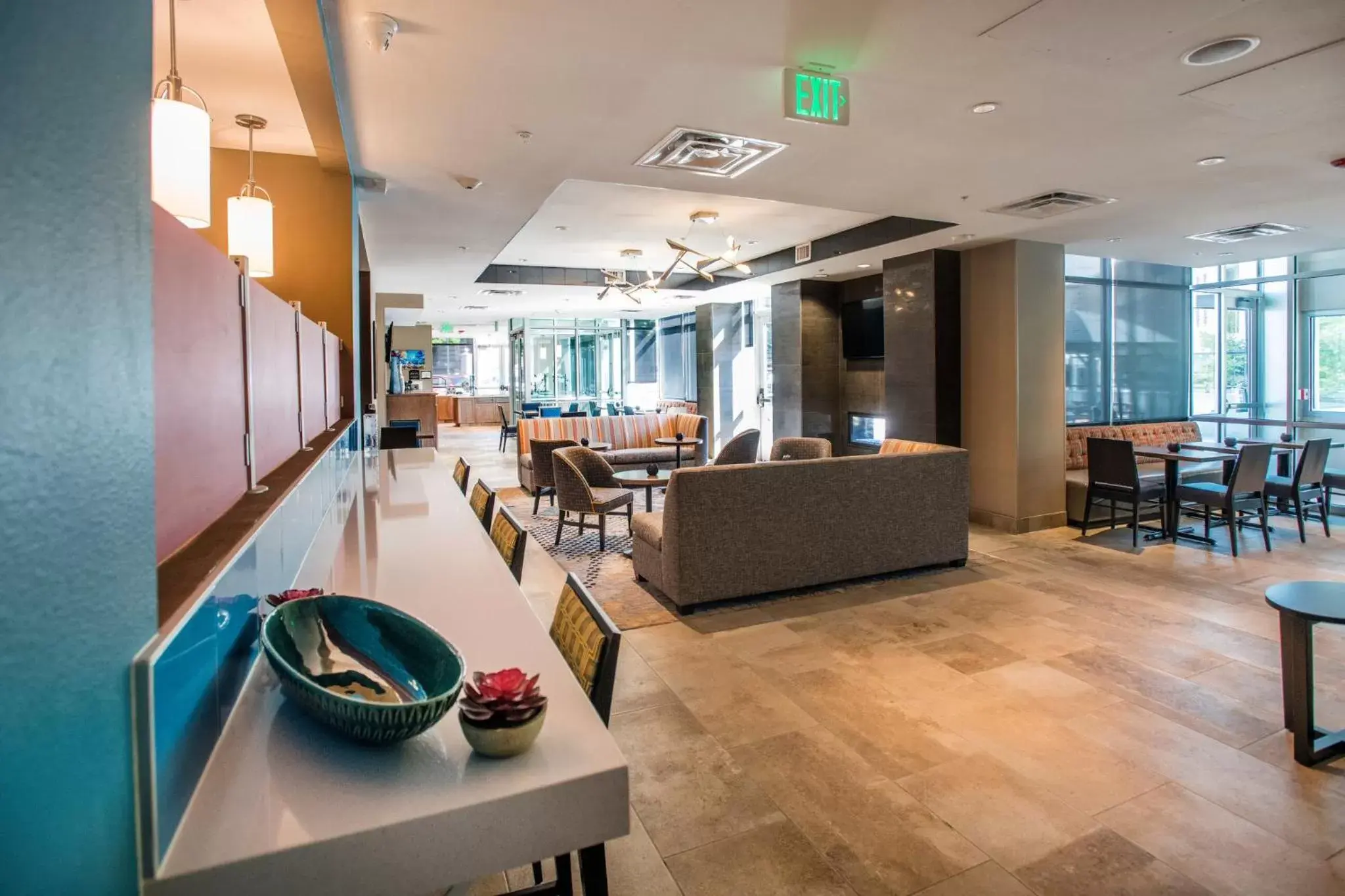 Lobby or reception, Restaurant/Places to Eat in Staybridge Suites Denver Downtown, an IHG Hotel