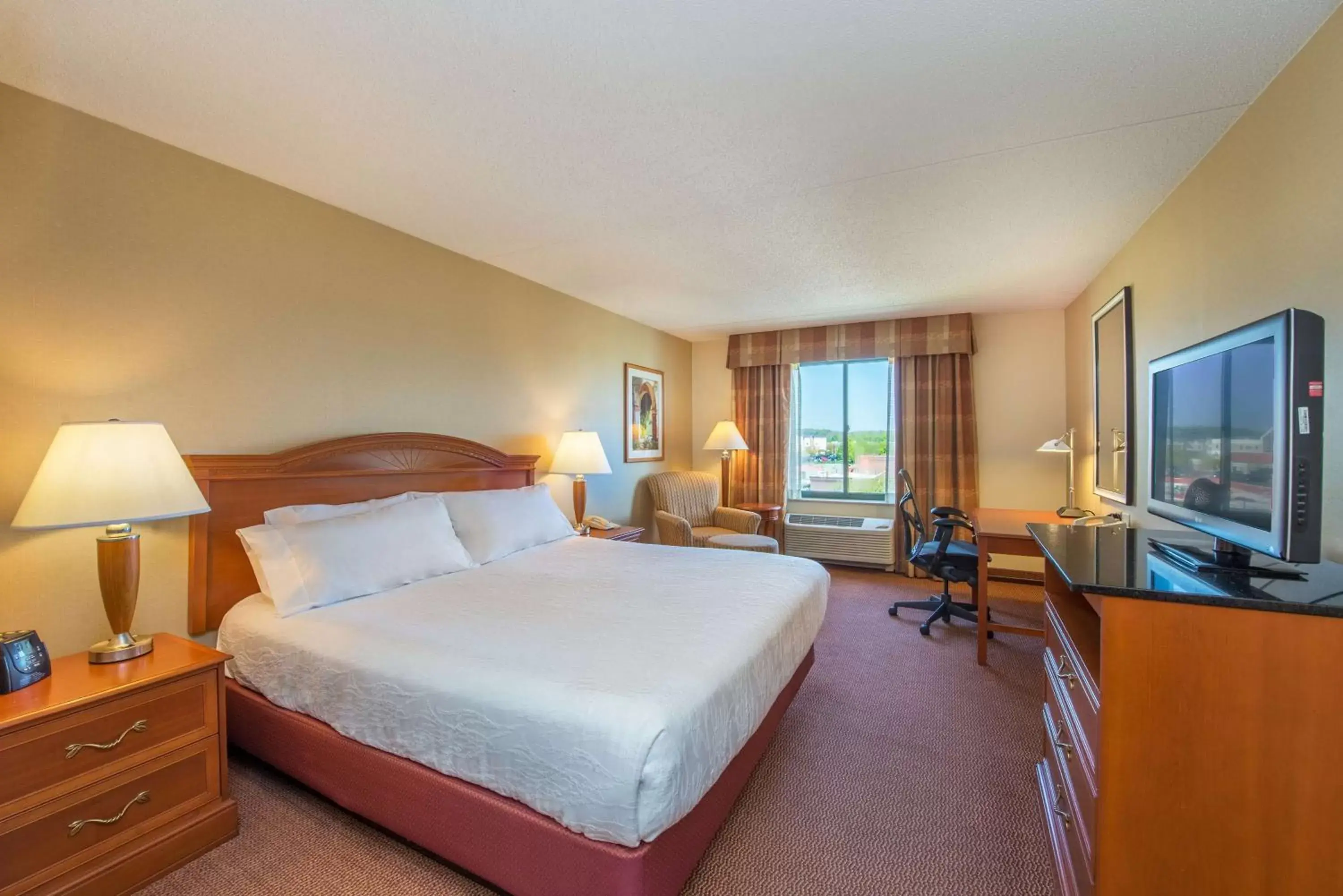 Bedroom in Hilton Garden Inn Poughkeepsie/Fishkill