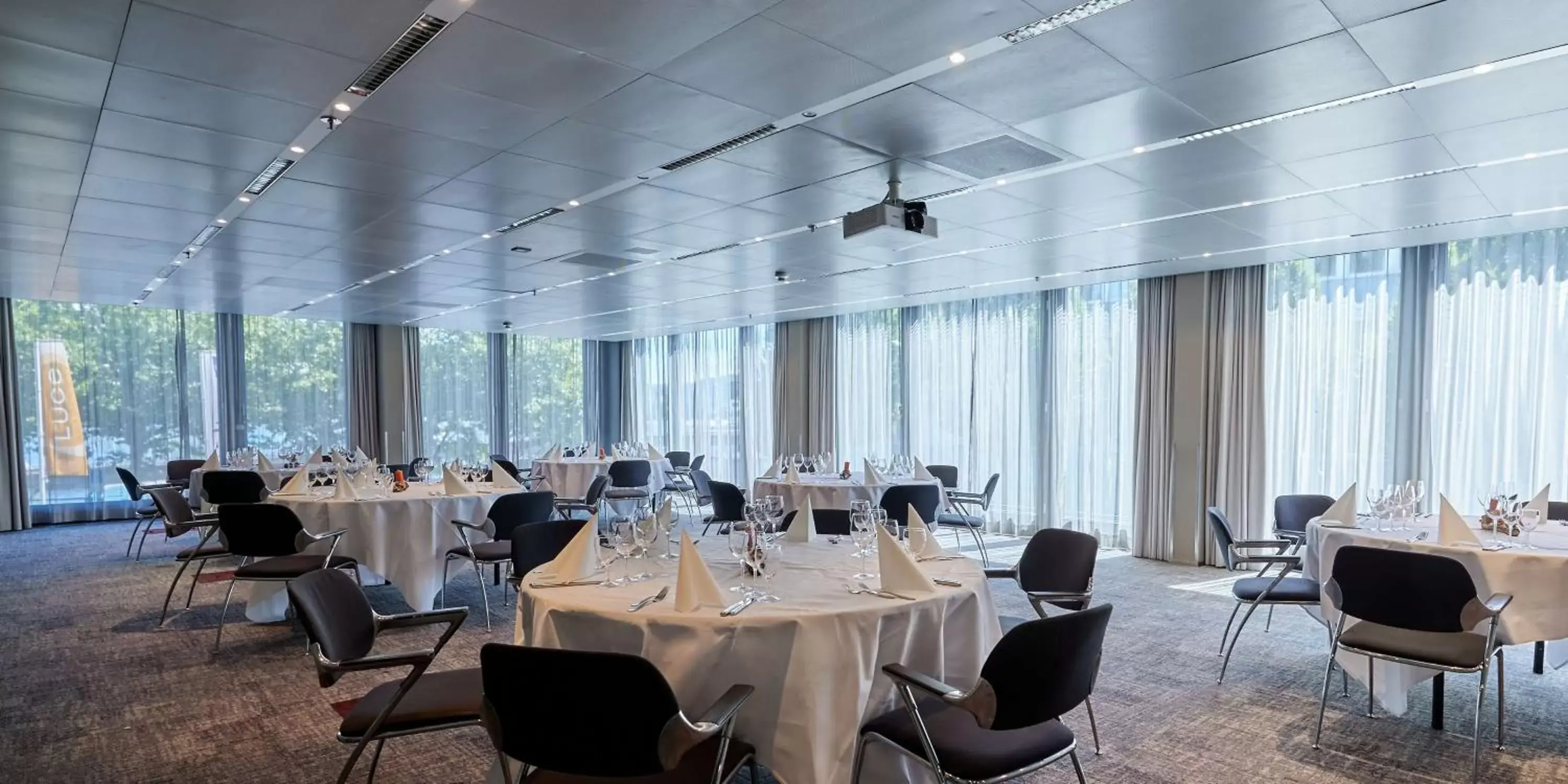 Meeting/conference room, Restaurant/Places to Eat in Radisson Blu Hotel, Lucerne