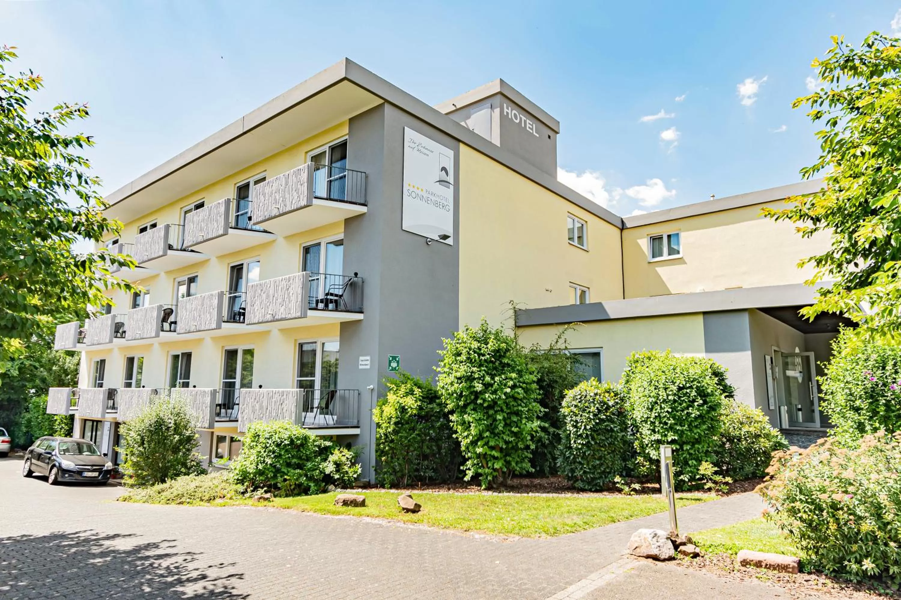 Property building in Parkhotel Sonnenberg