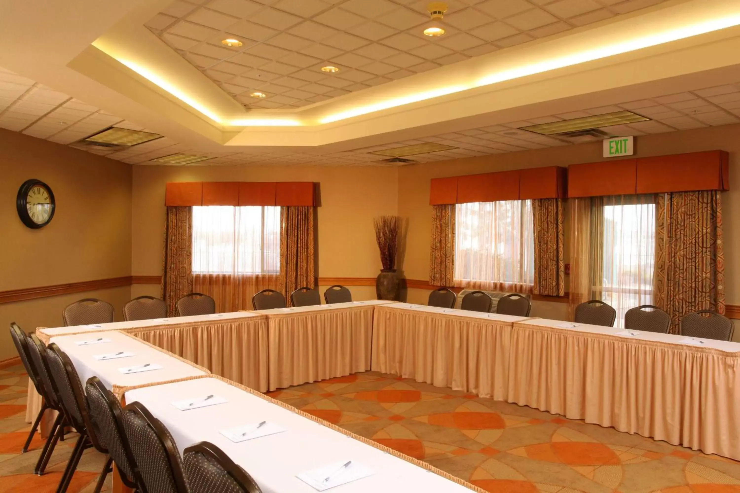 Meeting/conference room in Hampton Inn Kalispell