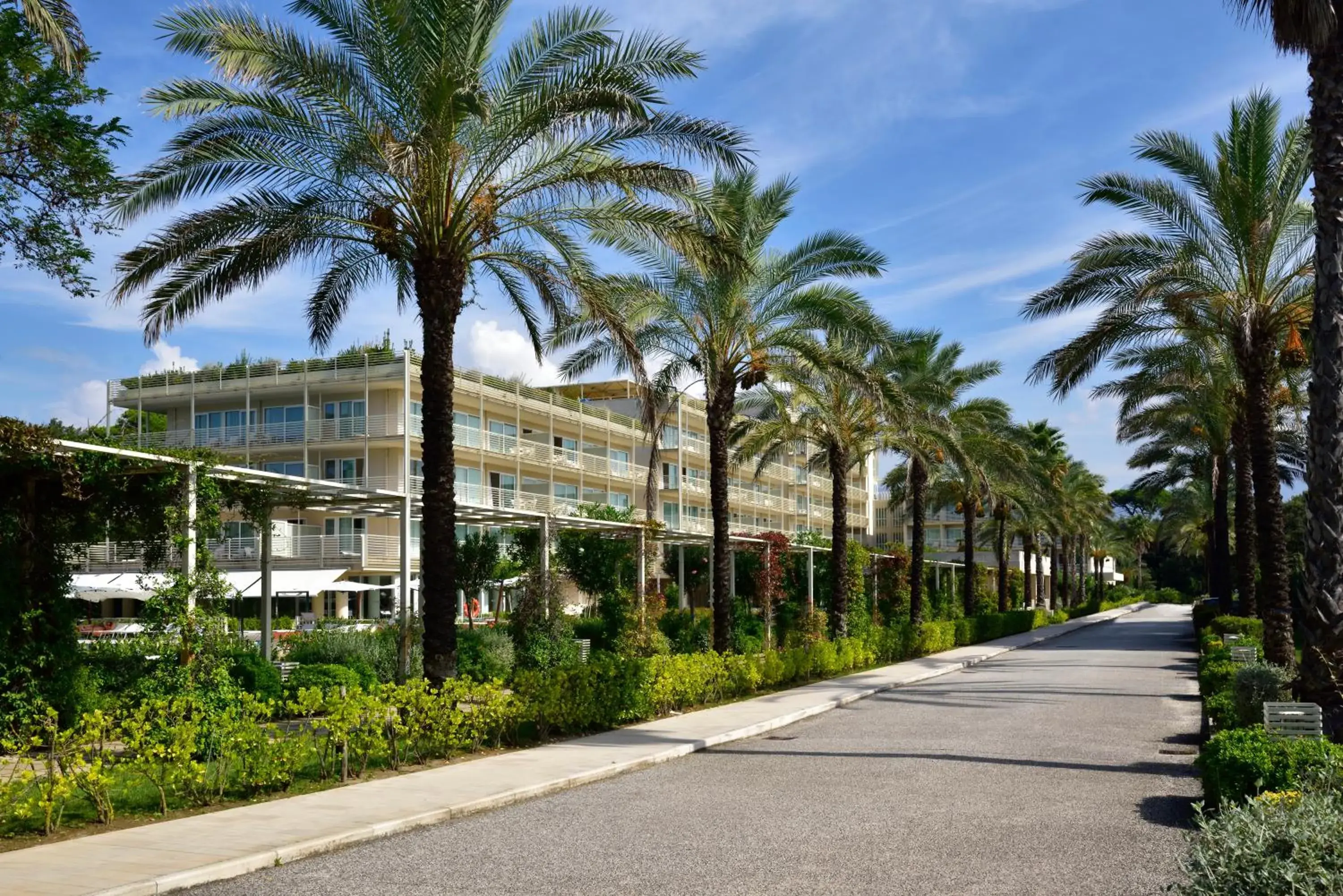 Facade/entrance, Property Building in Versilia Lido - UNA Esperienze