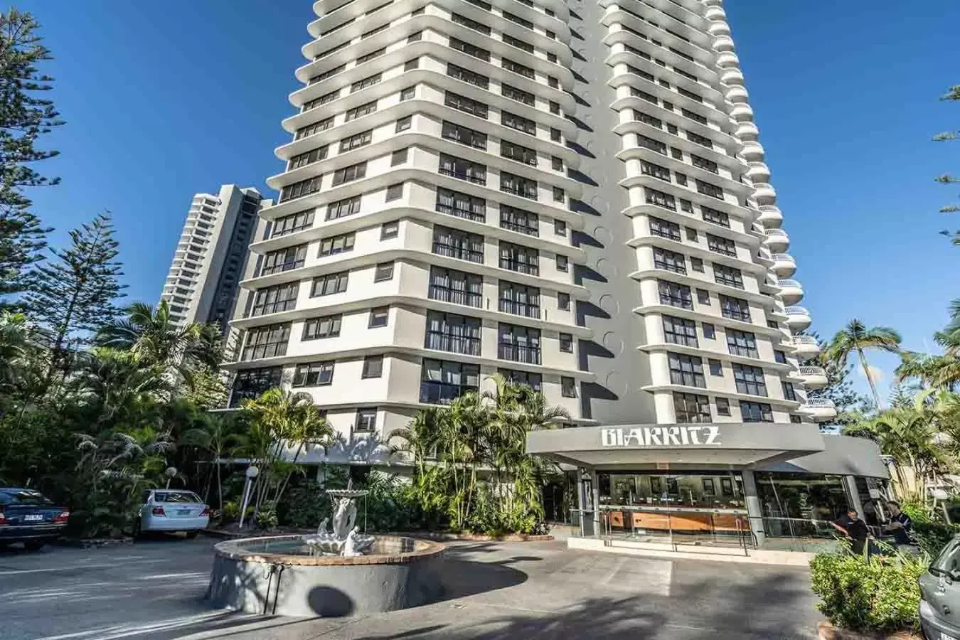 Property building in Biarritz Apartments Gold Coast Property building in Biarritz Apartments Gold Coast