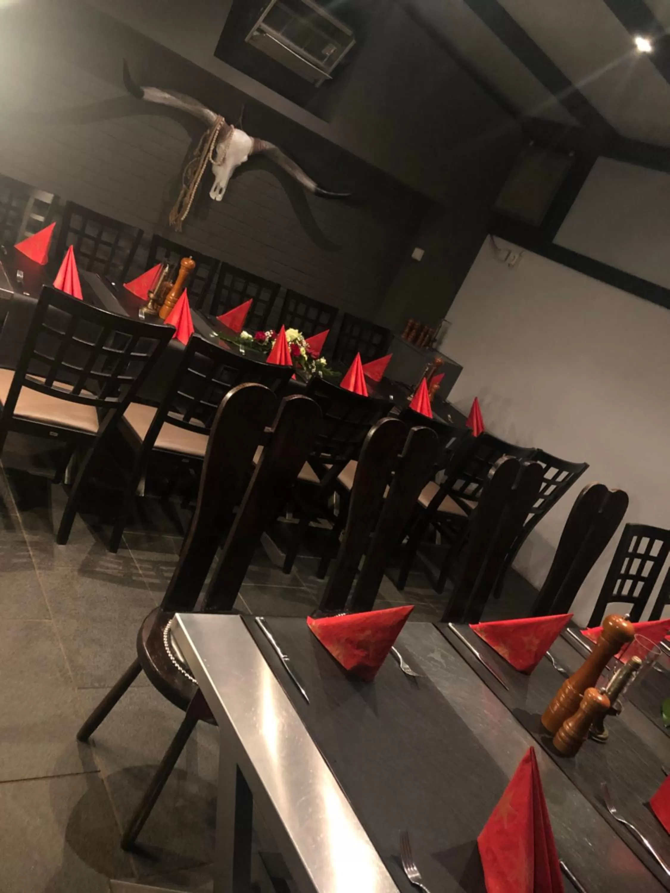 Restaurant/places to eat in Hotel Allegra